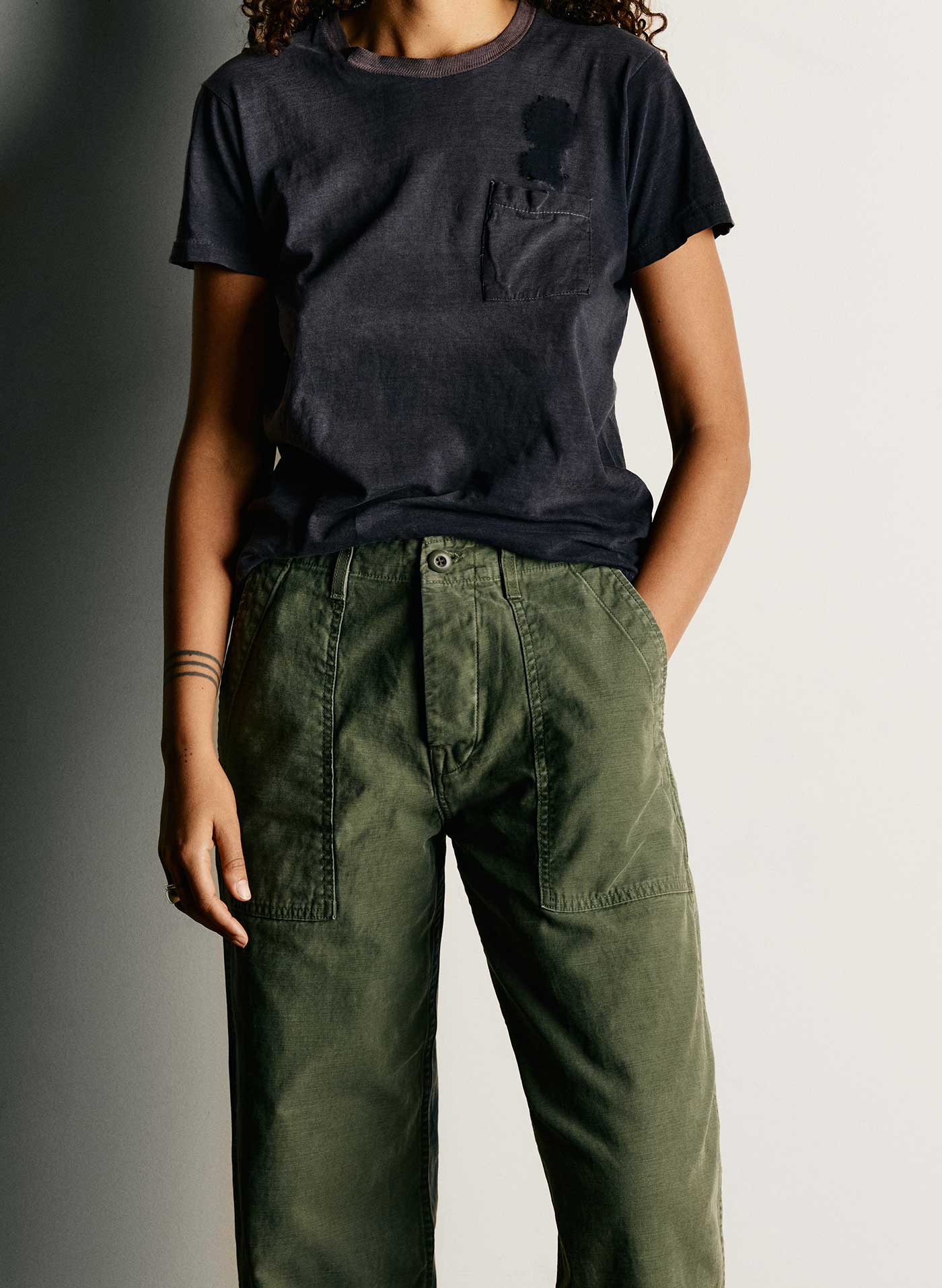 blake military trouser in olive - Image 9