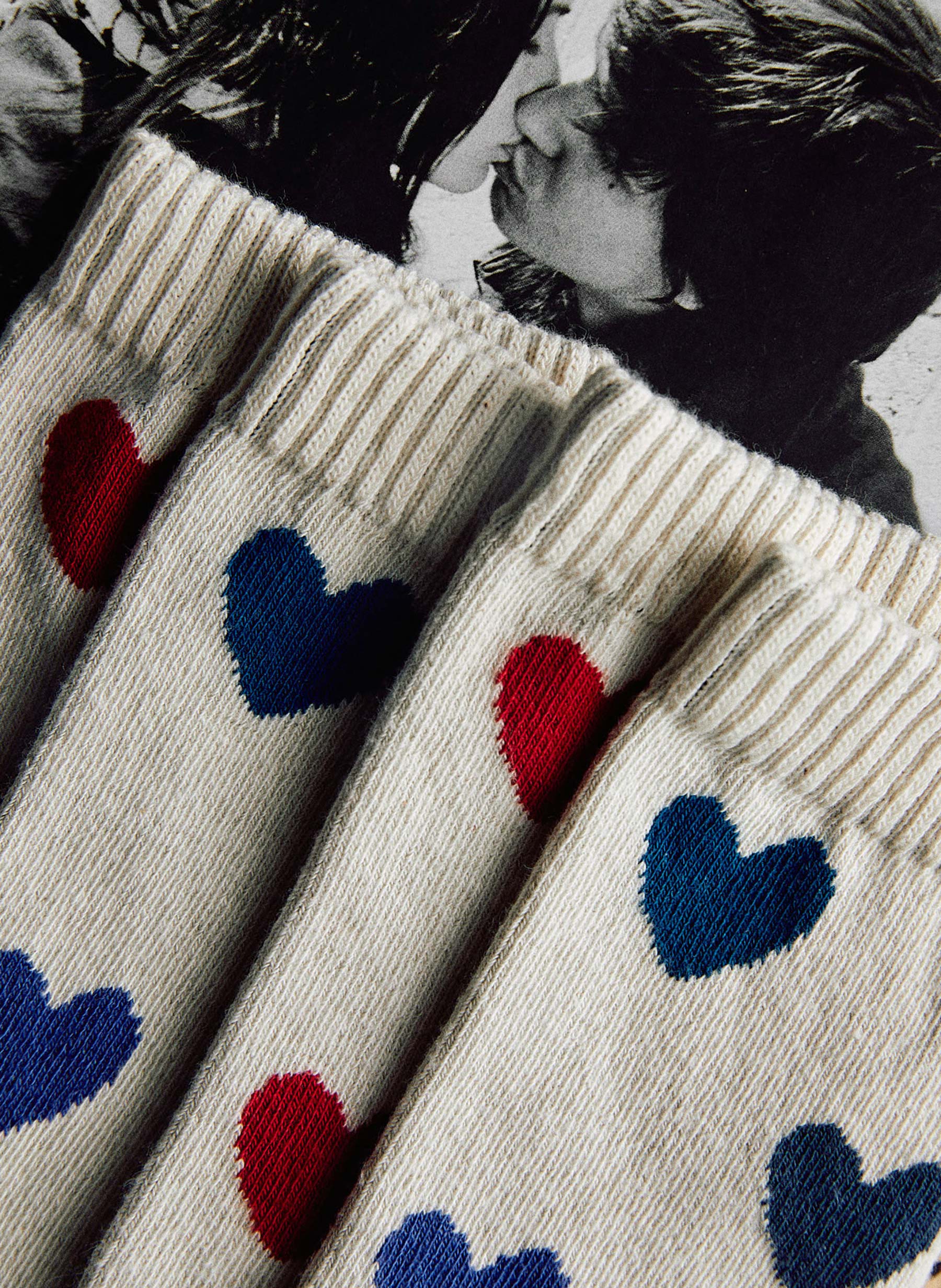 blue heart sock in natural - Image 4