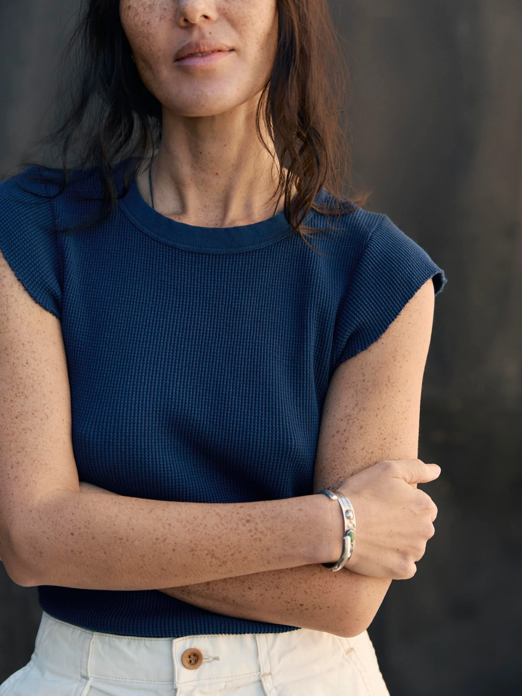 cut sleeve thermal in navy - Image 6