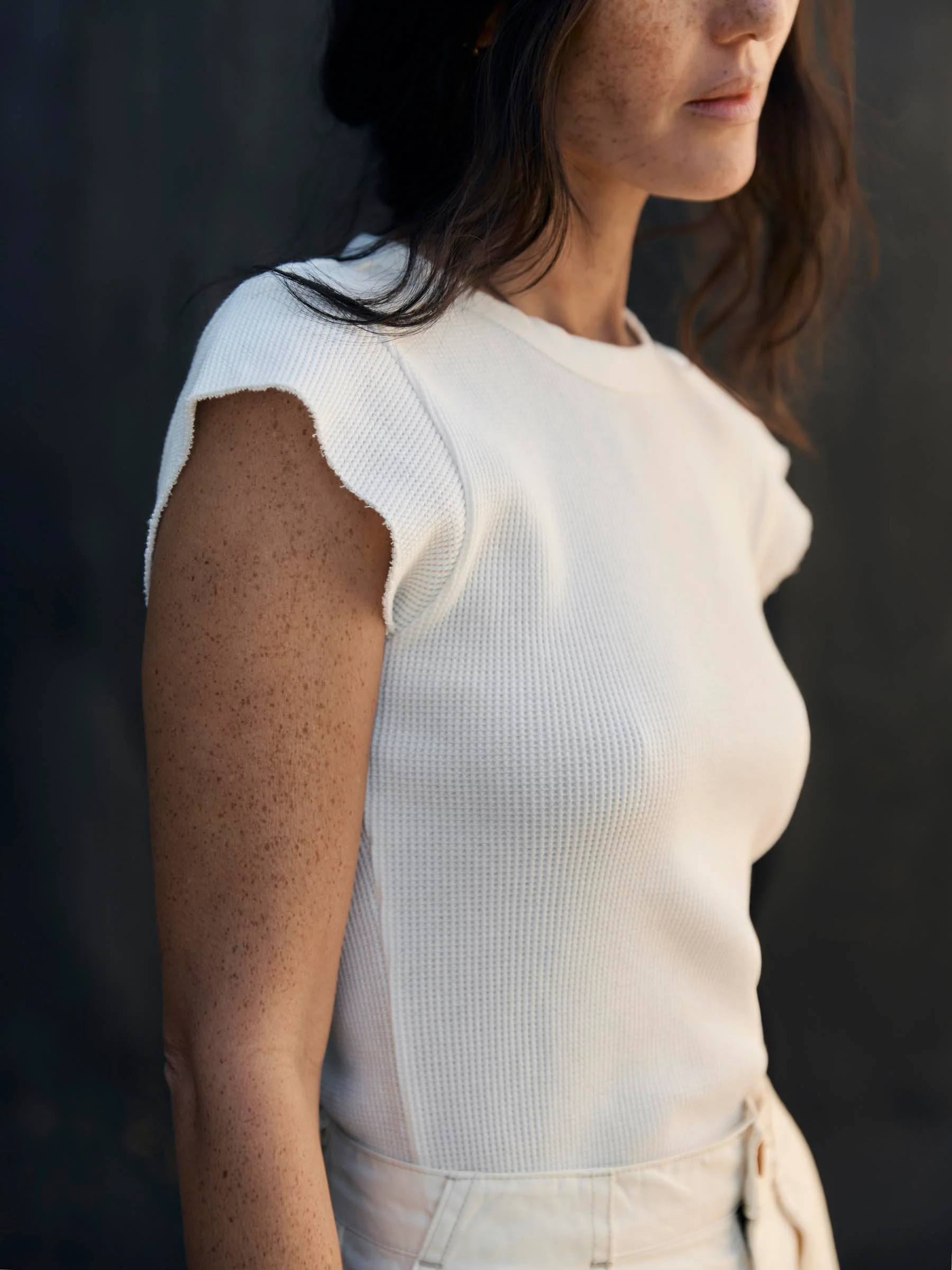 cut sleeve thermal in white - Image 6