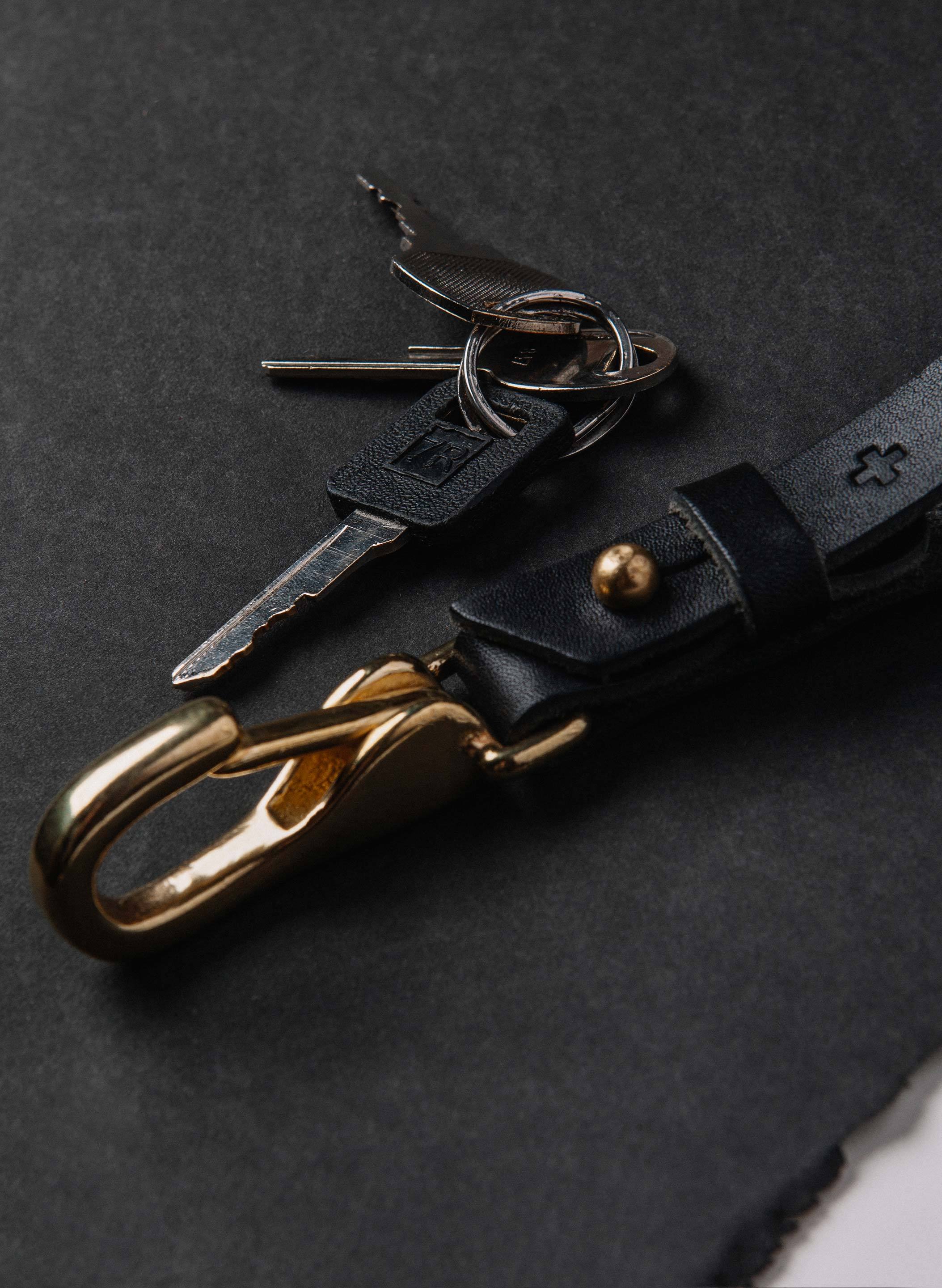 emil erwin x i+w keychain in black - Image 4