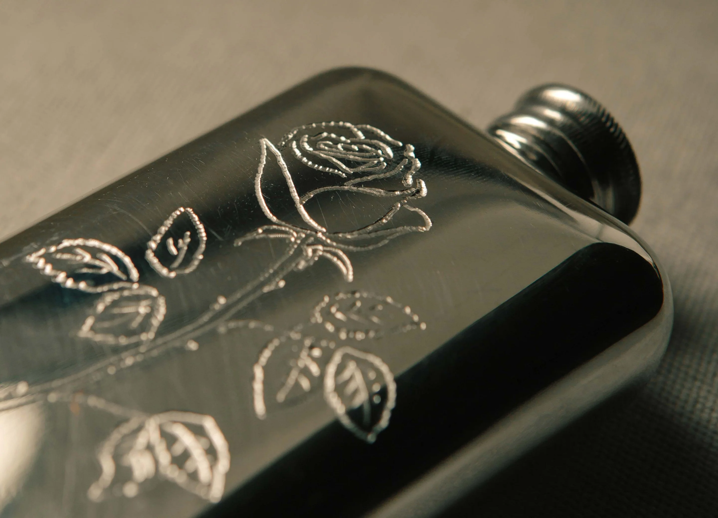 hand engraved "smell the roses" flask - Image 9