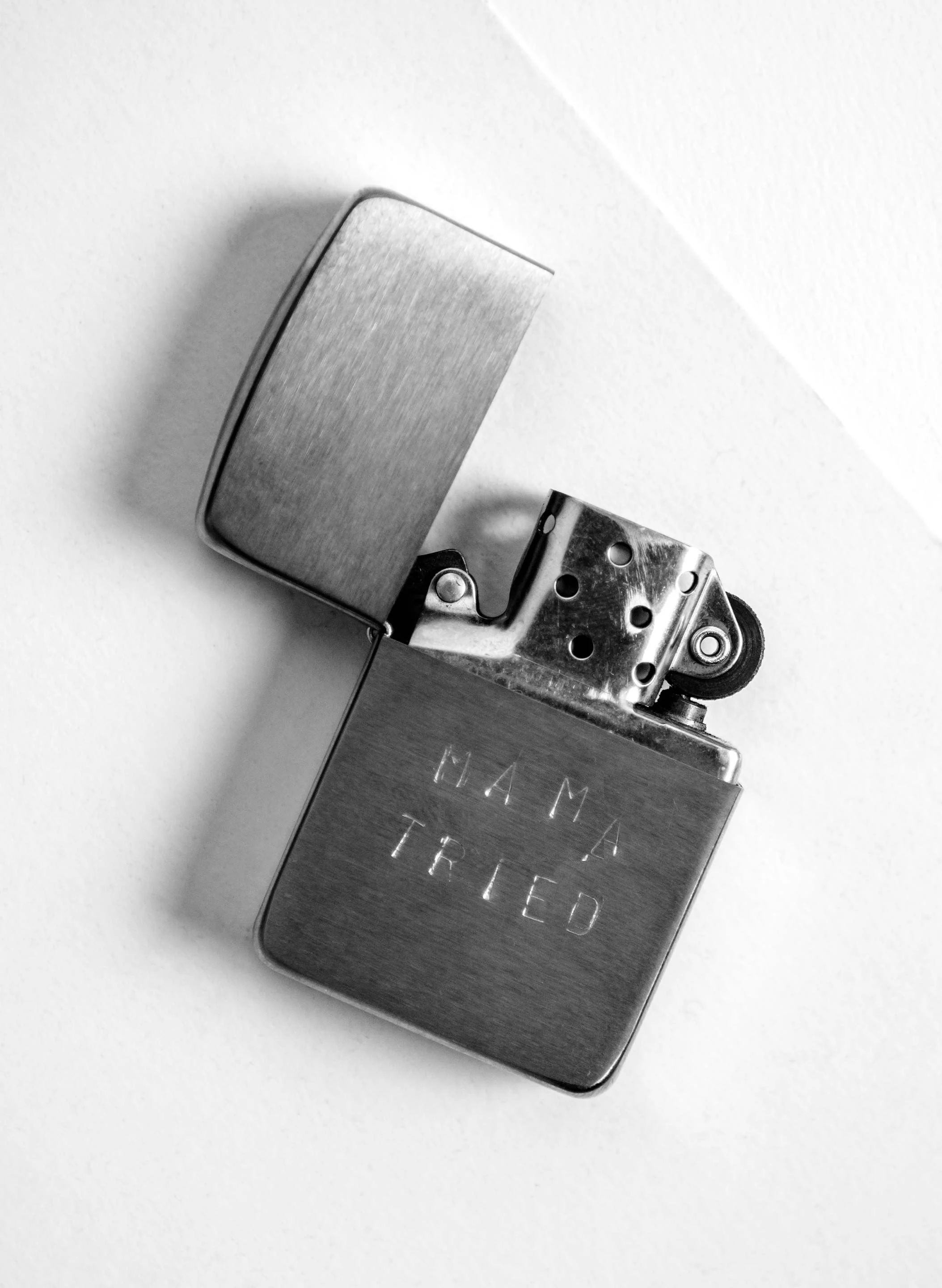 hand stamped "mama tried" zippo - Image 3