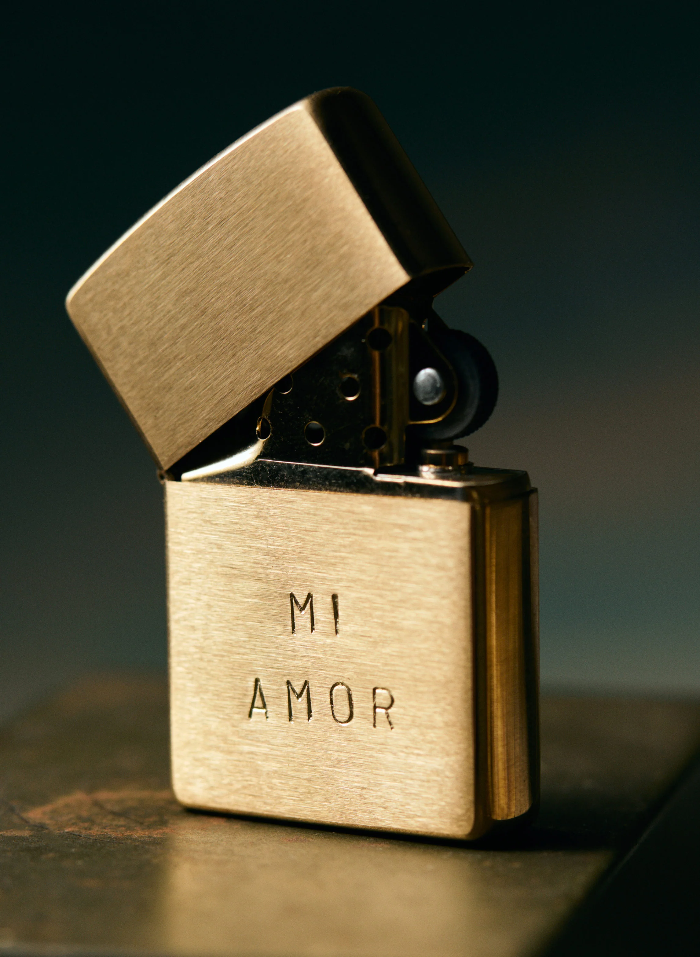 hand stamped "mi amor" zippo - Image 3