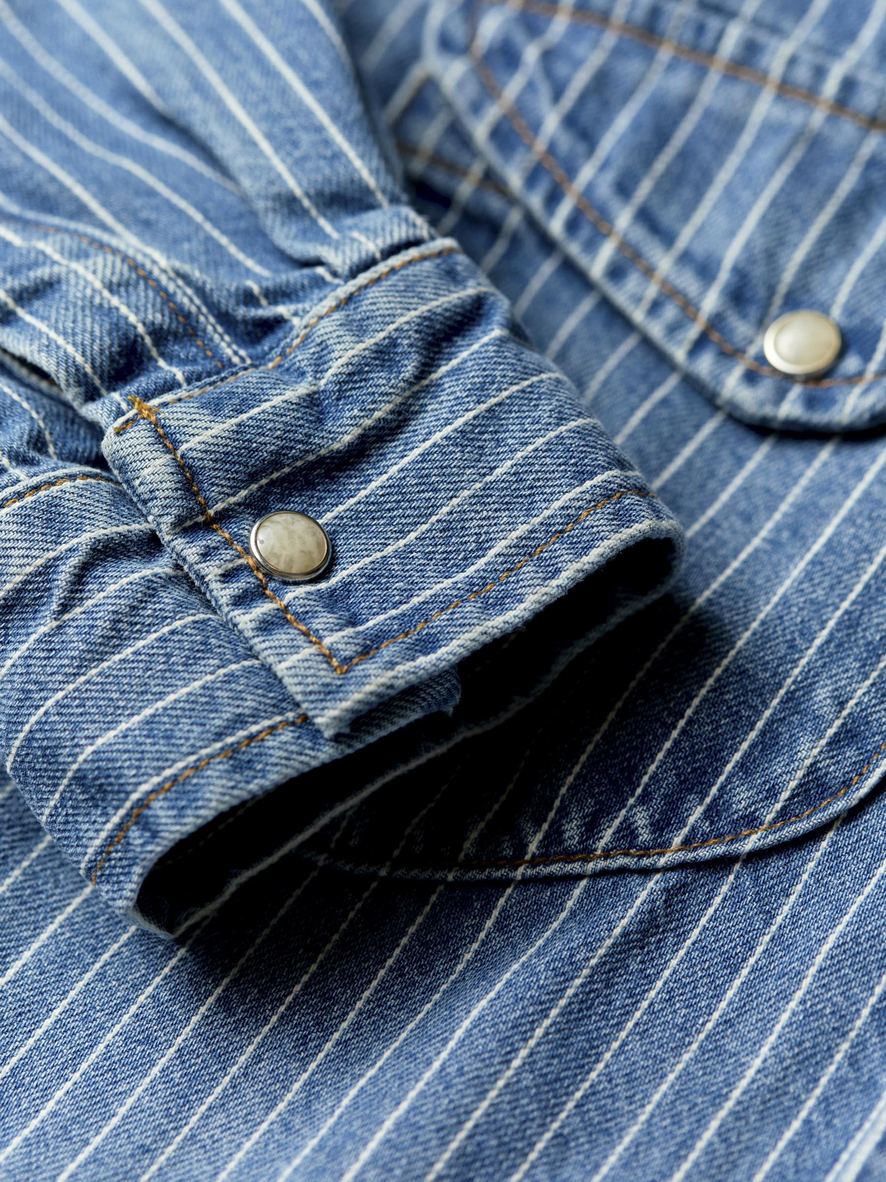 hayes indigo stripe pearl snap - Image 4
