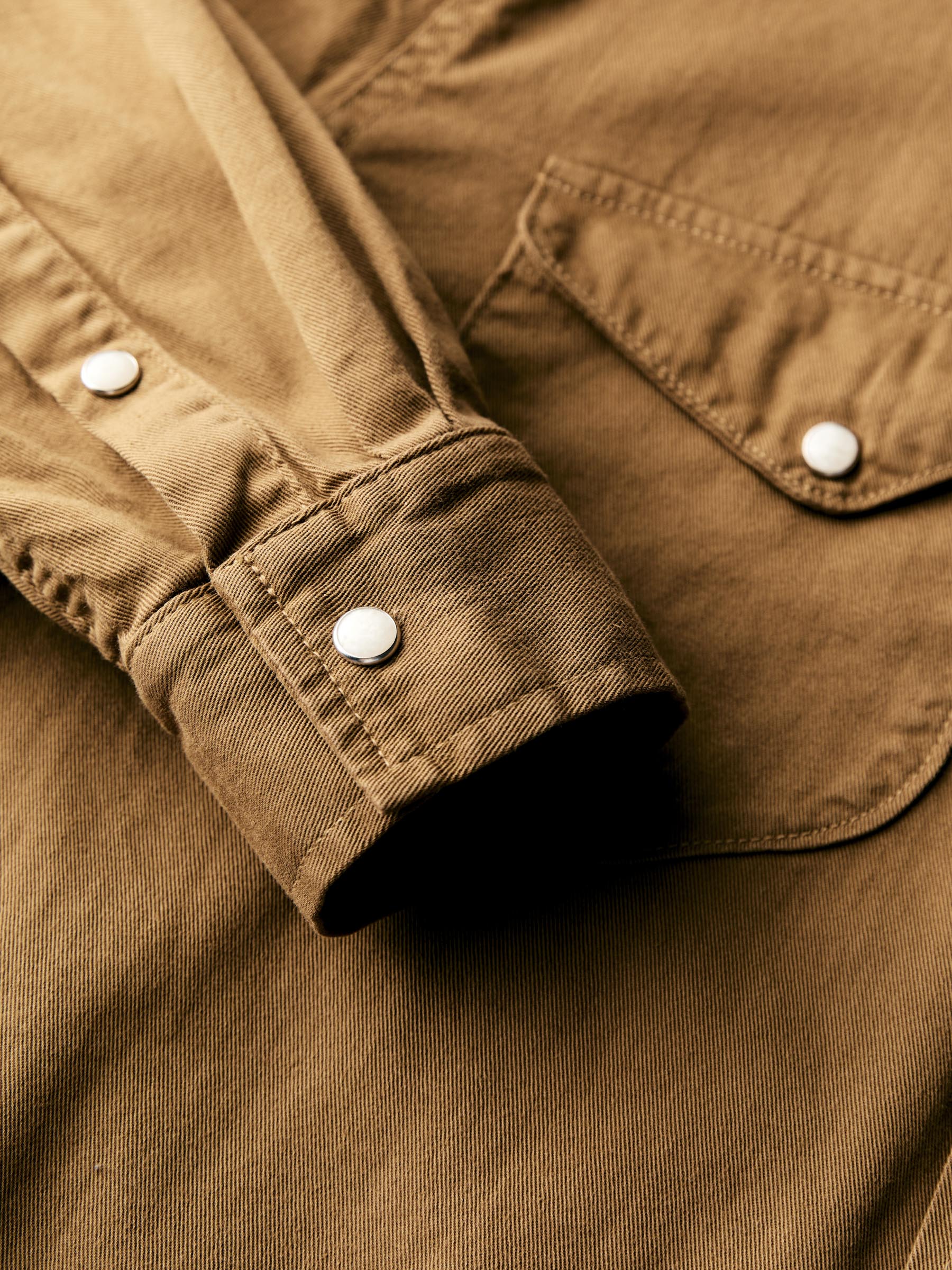 hayes pearl snap in whisper twill - Image 5