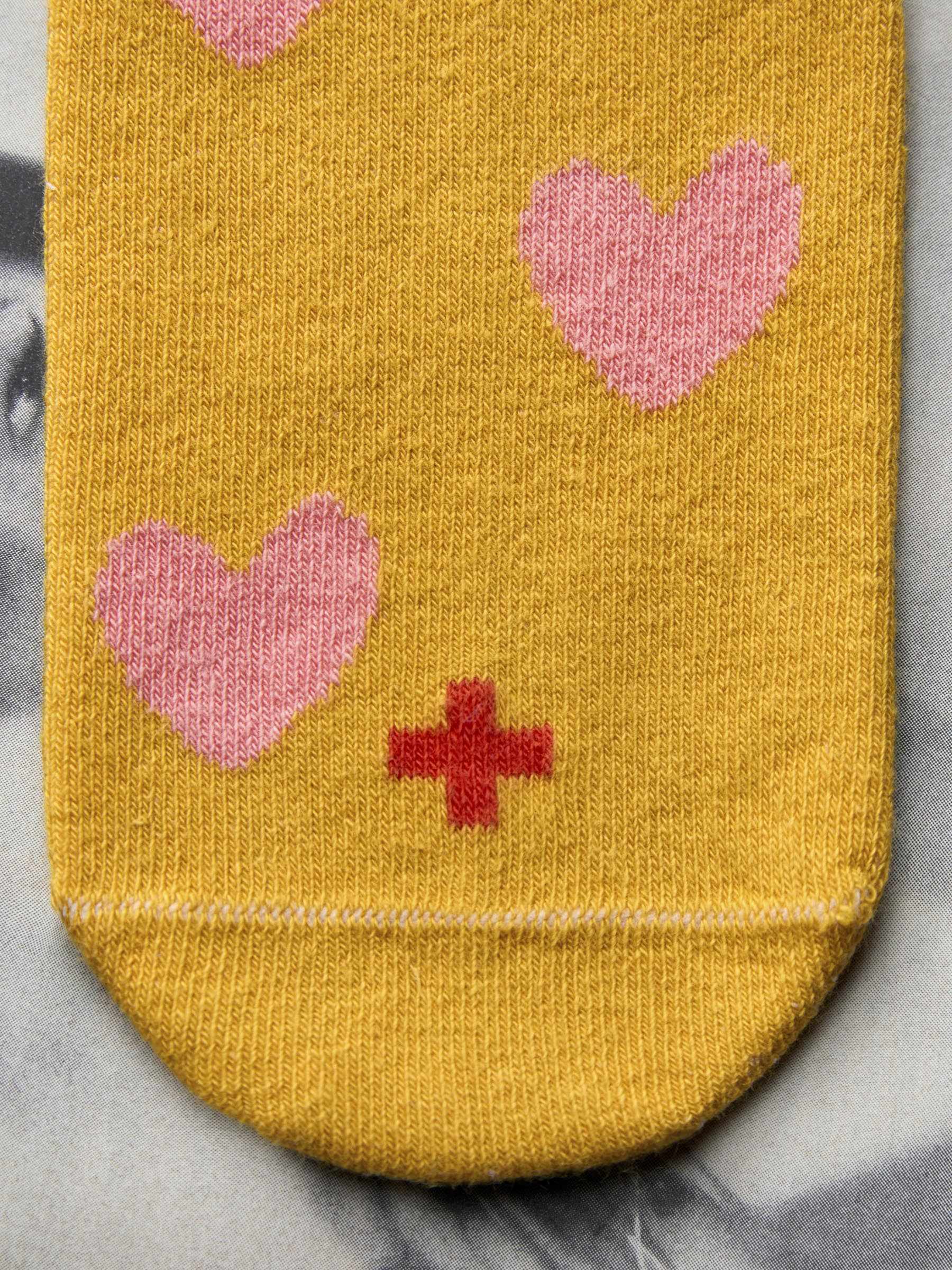heart sock in gold - Image 3