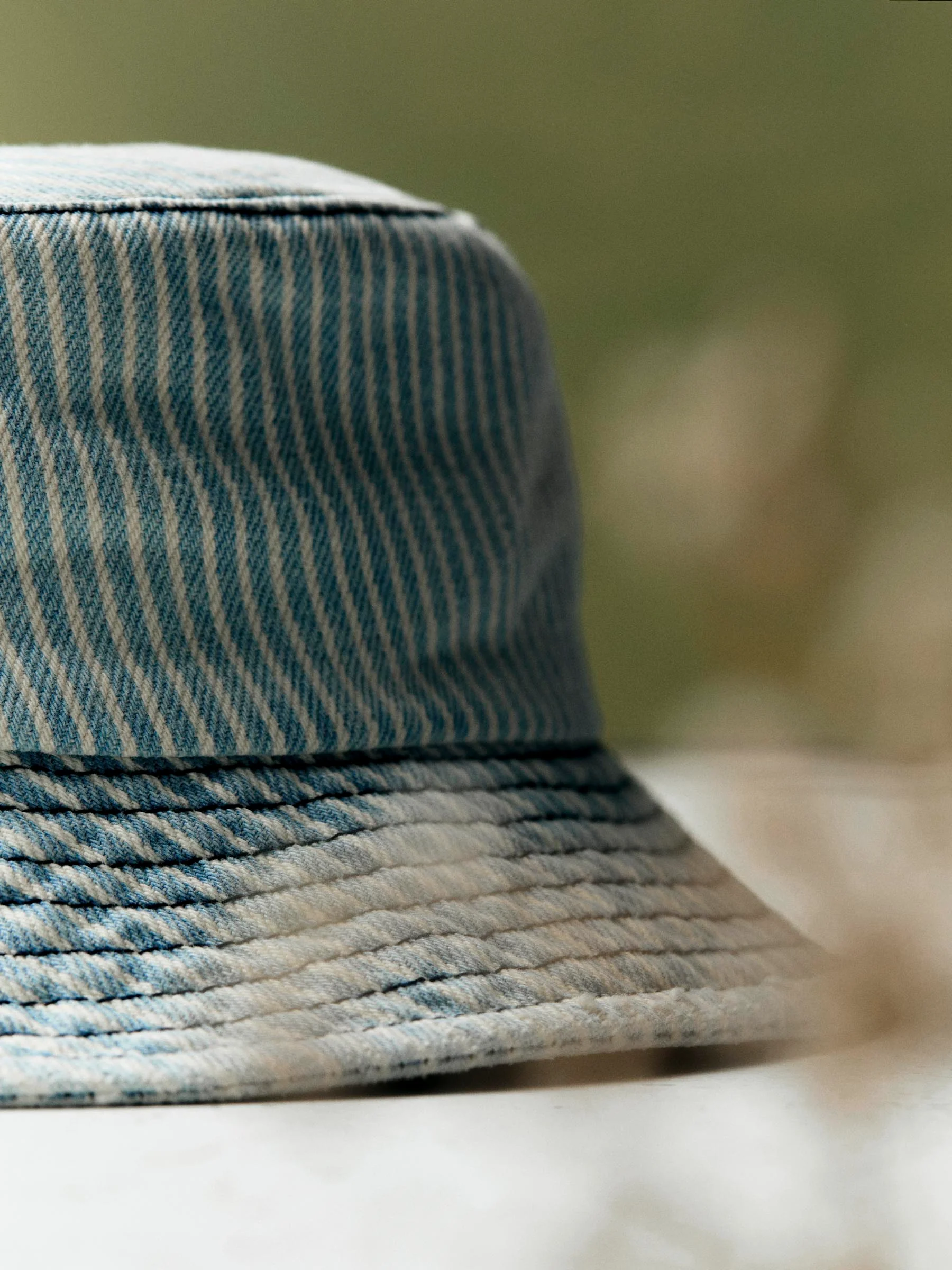 hickory stripe bucket hat - Image 4