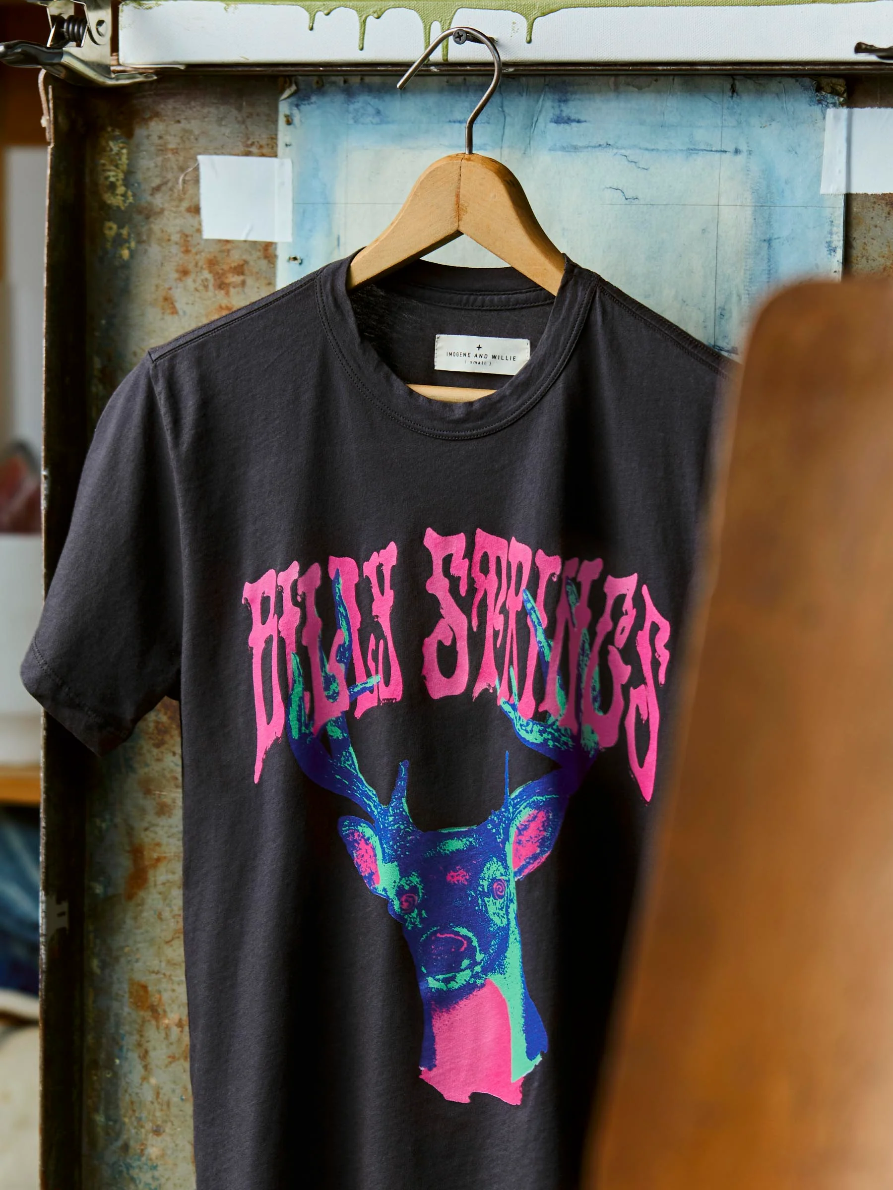 i+w x billy strings "big buck” tee - Image 5