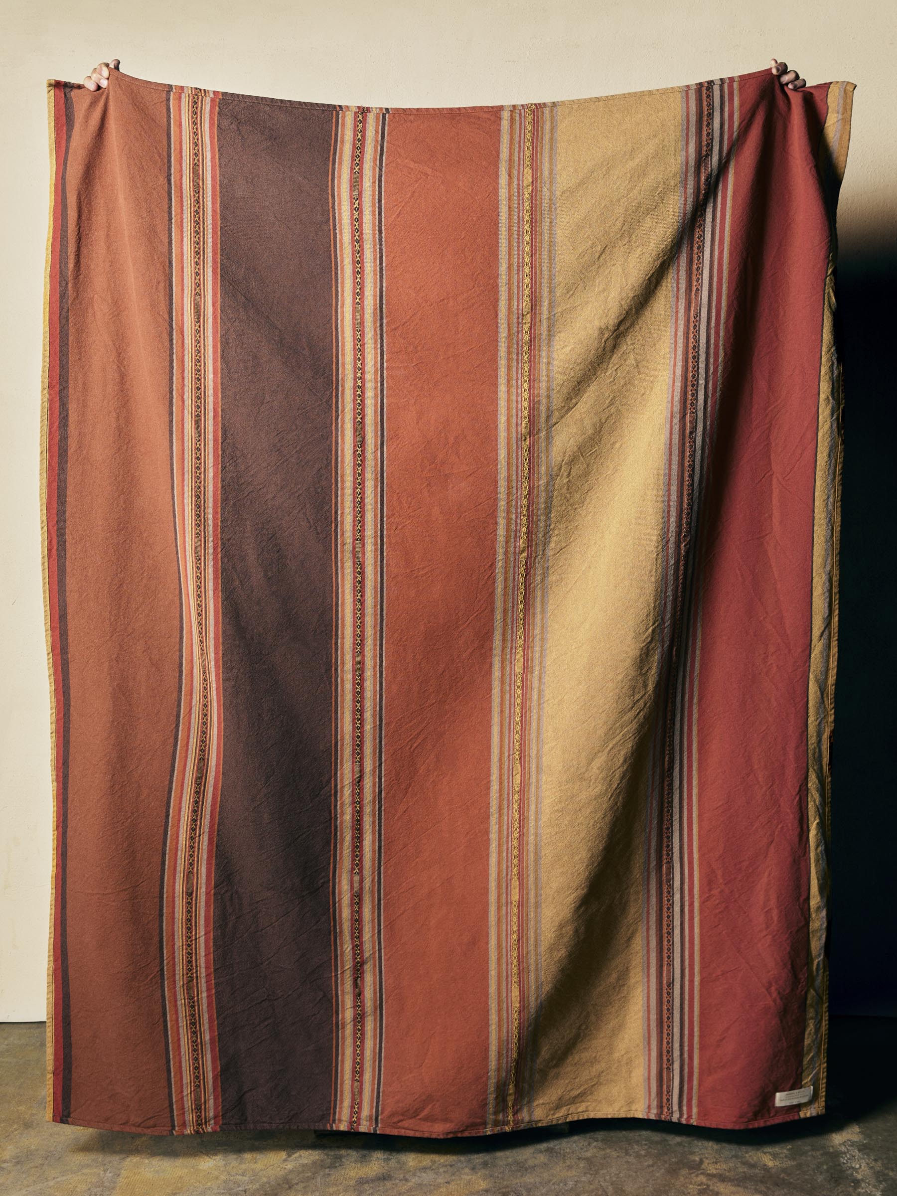 i+w x family heirloom weavers beach blanket - Image 5