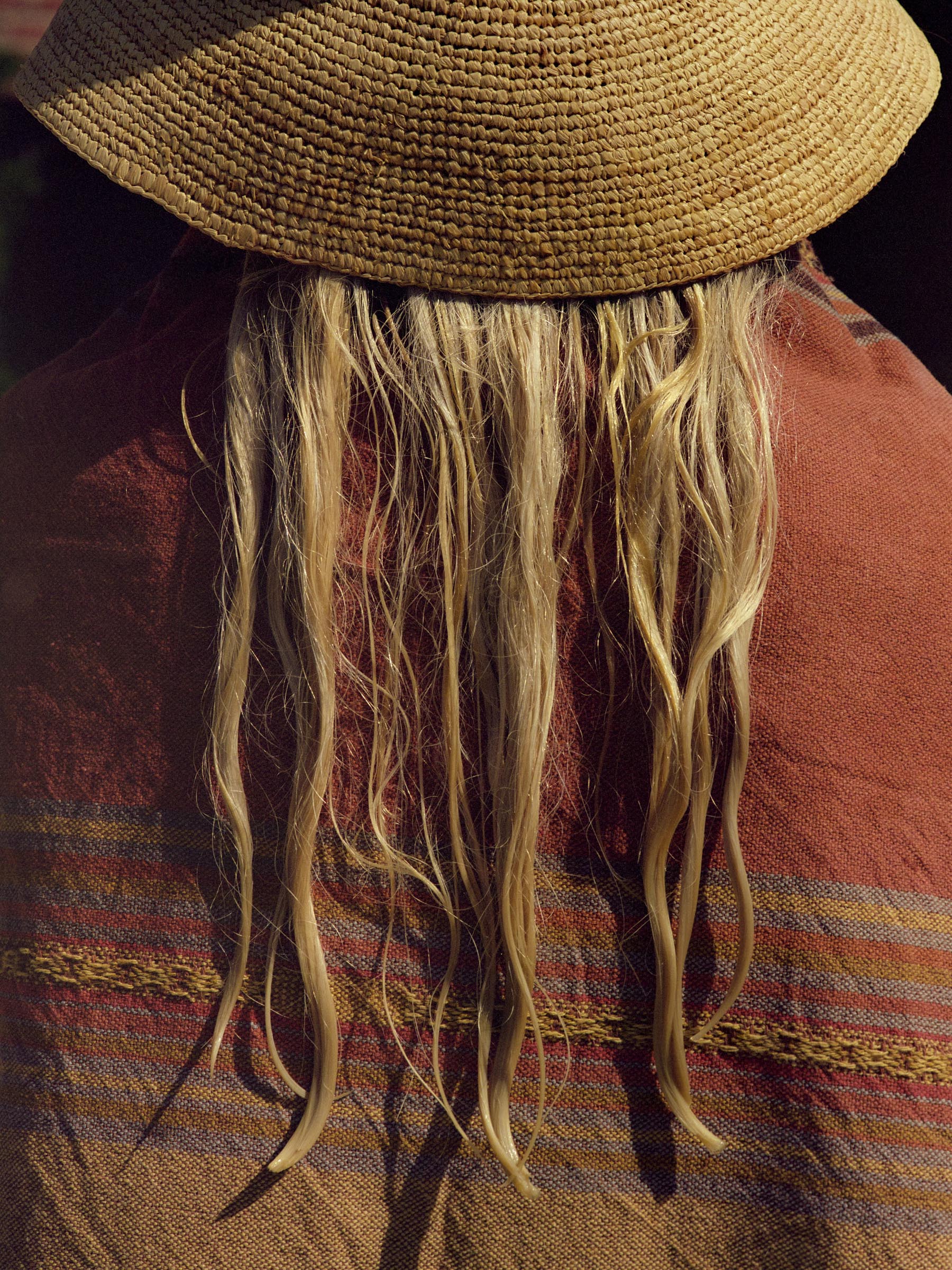 i+w x family heirloom weavers beach blanket - Image 8
