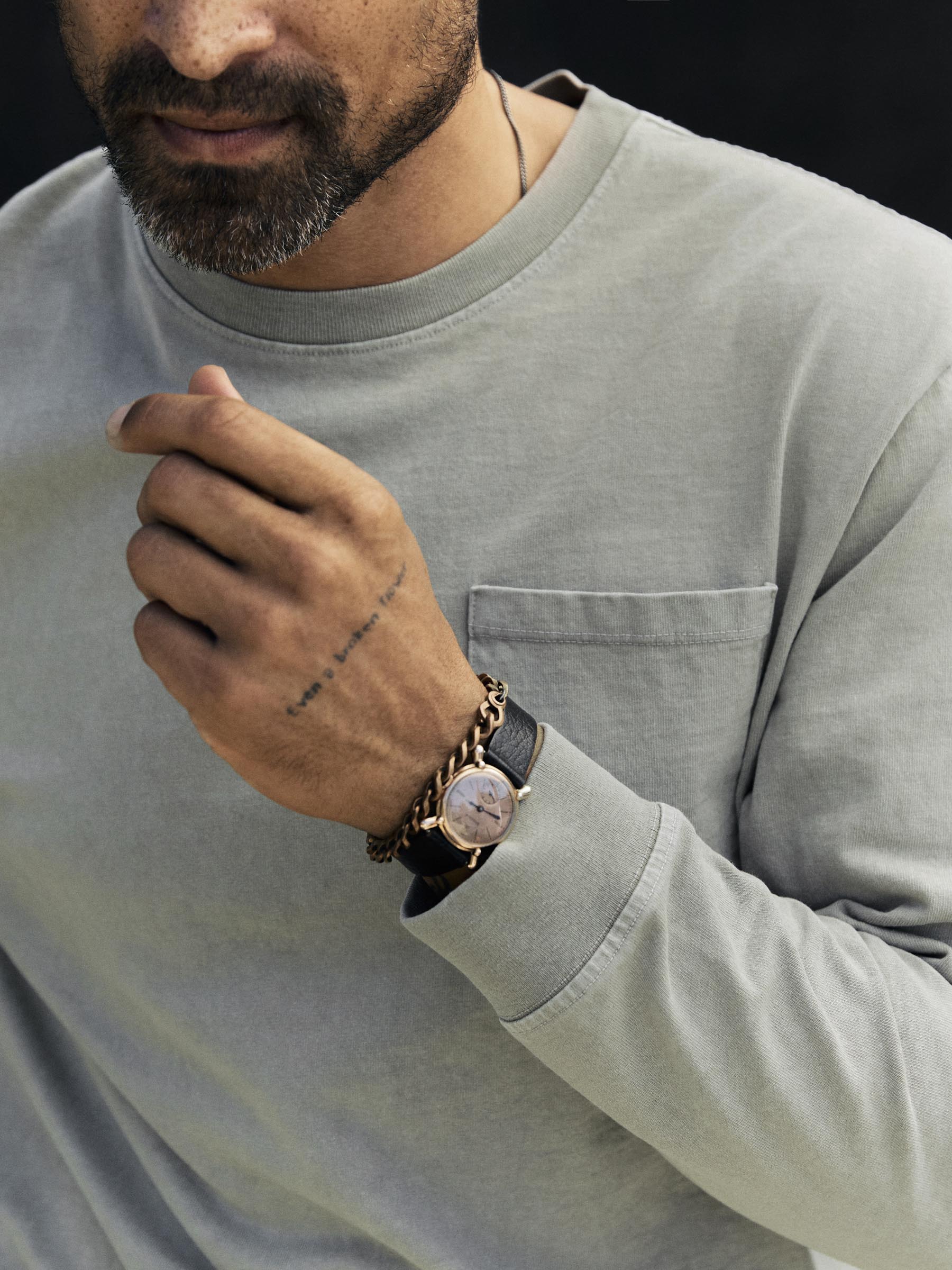 long sleeve pocket tee in stone - Image 4