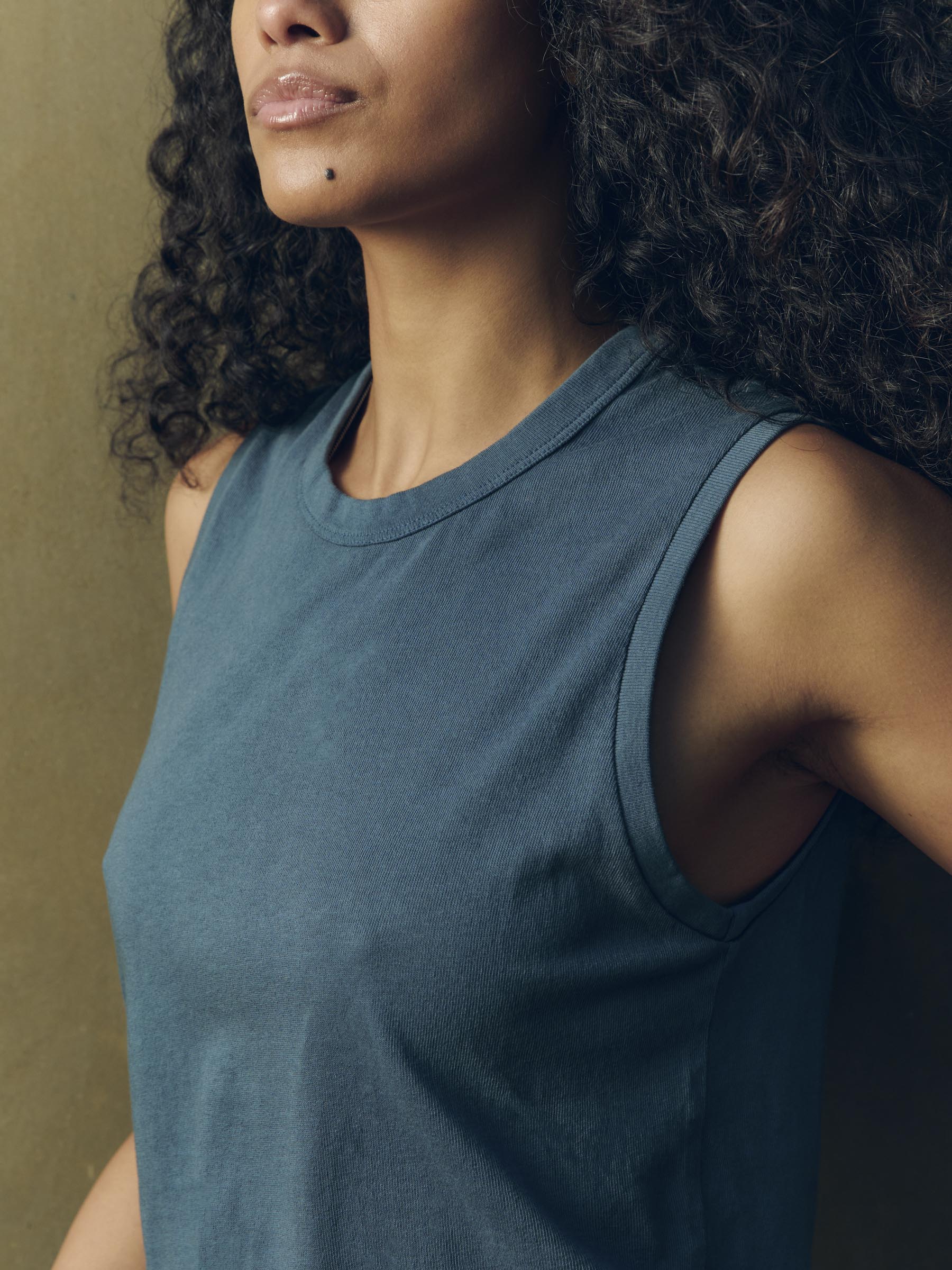 muscle tank in slate blue - Image 4