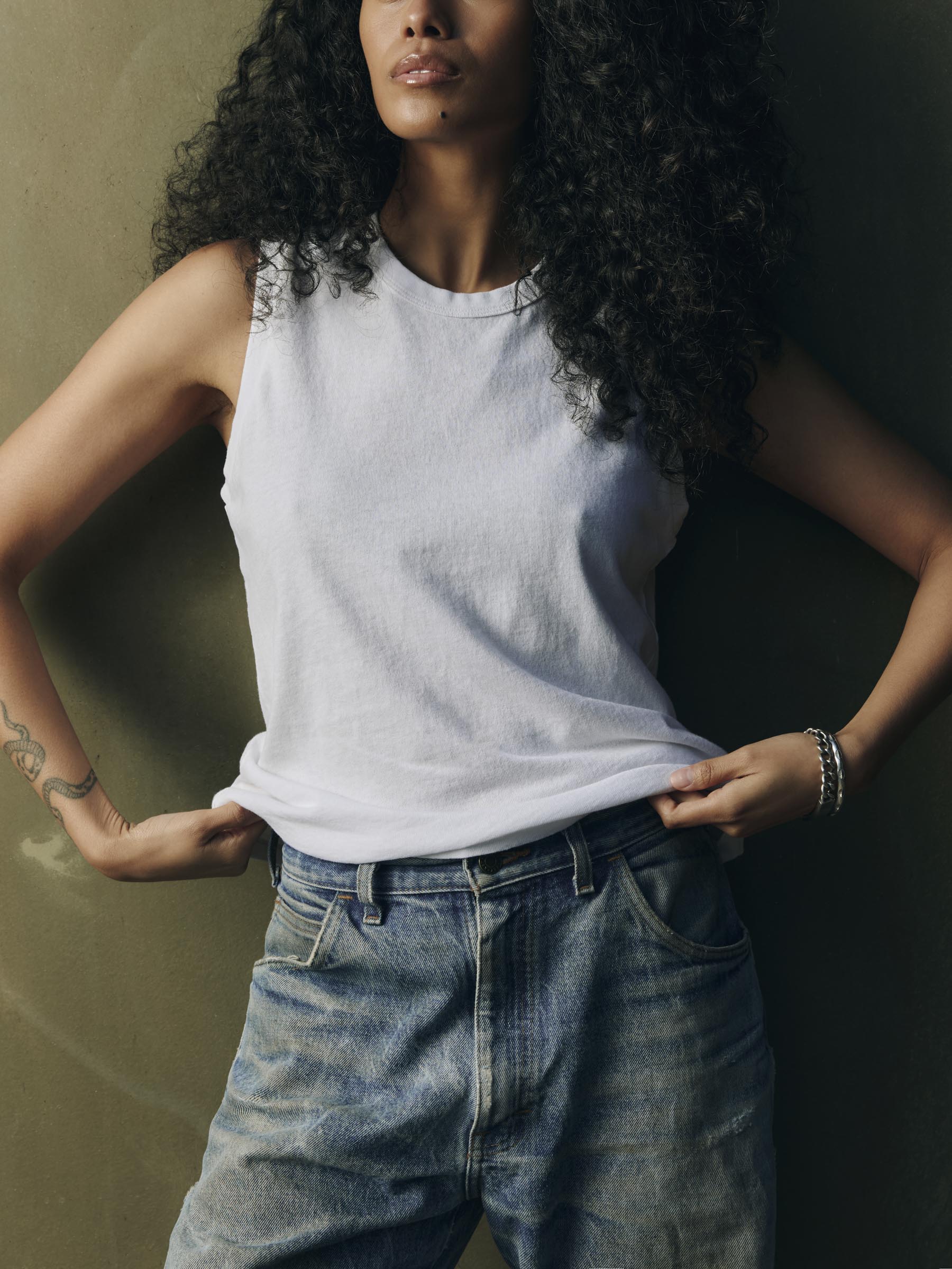 muscle tank in white - Image 5