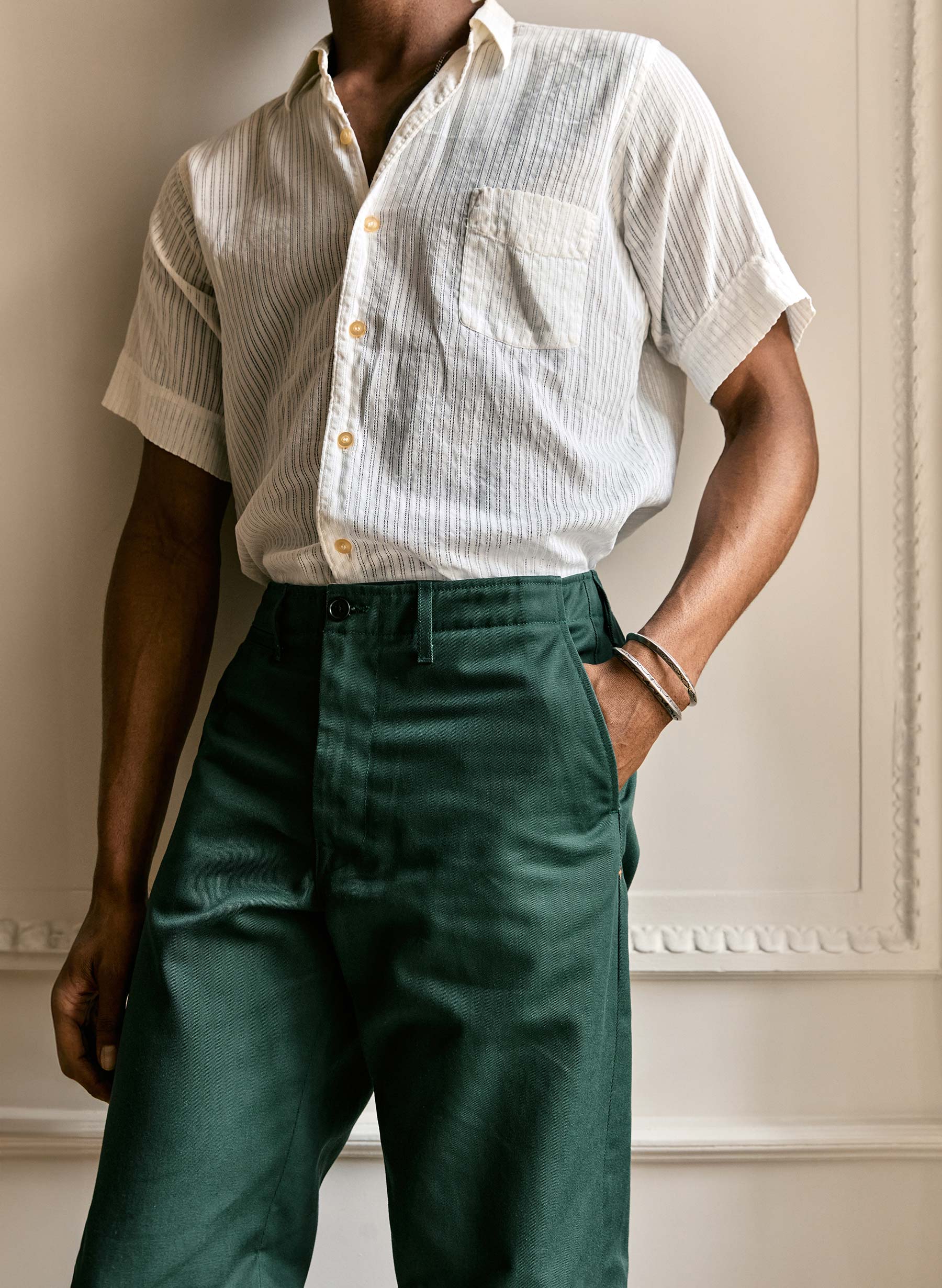 oceanside relaxed pant in spruce - Image 6
