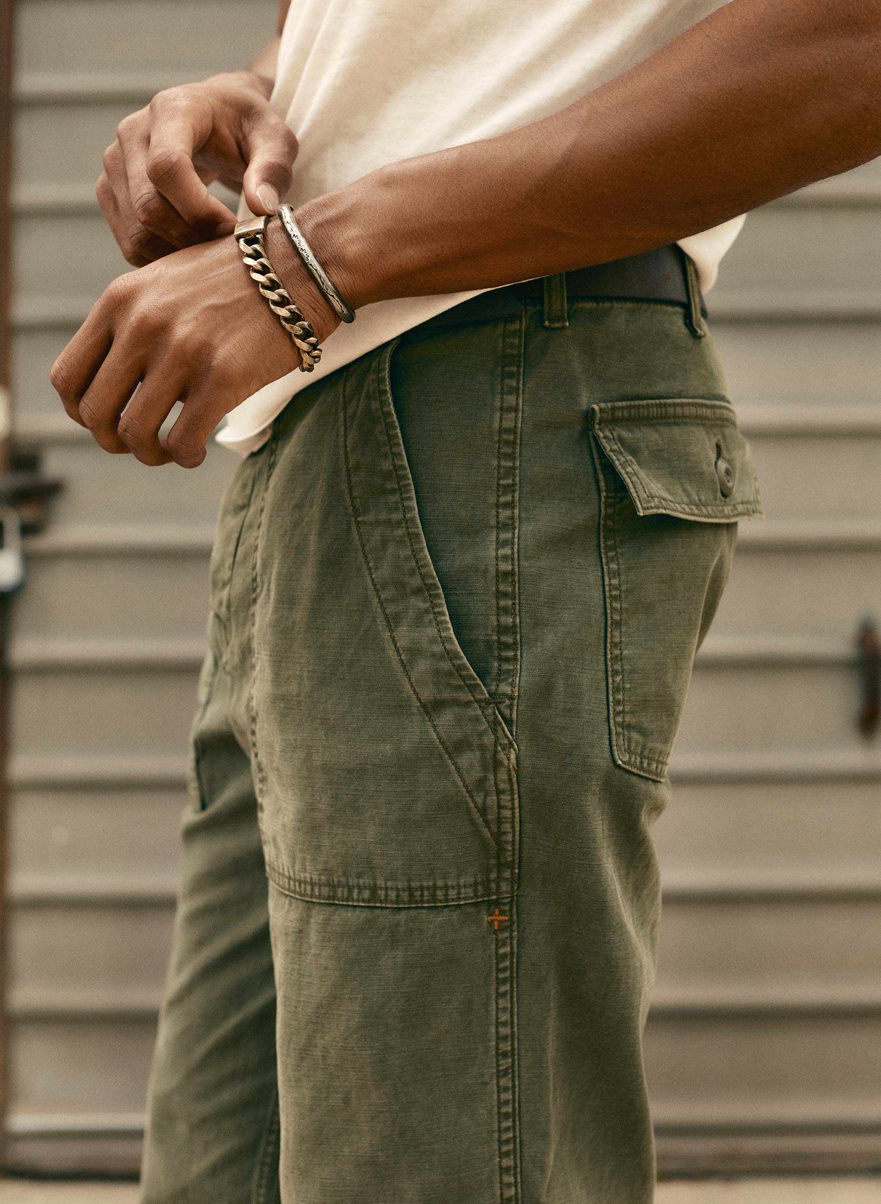 oliver military trouser in olive - Image 5