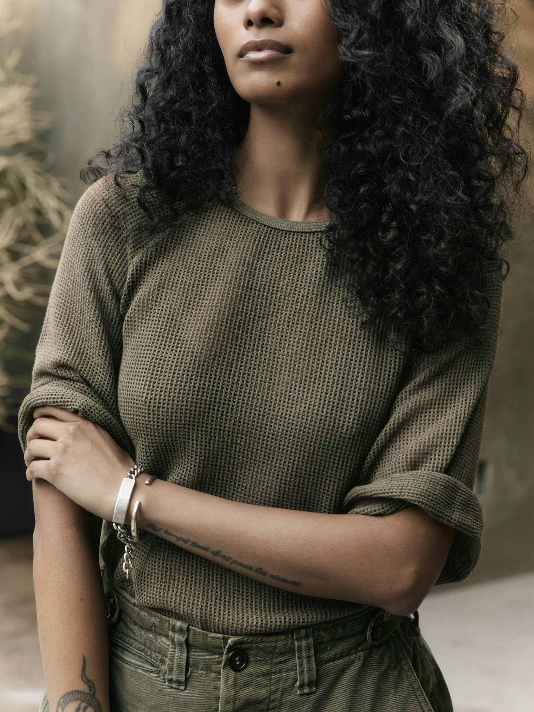 open weave raglan tee in olive - Image 4