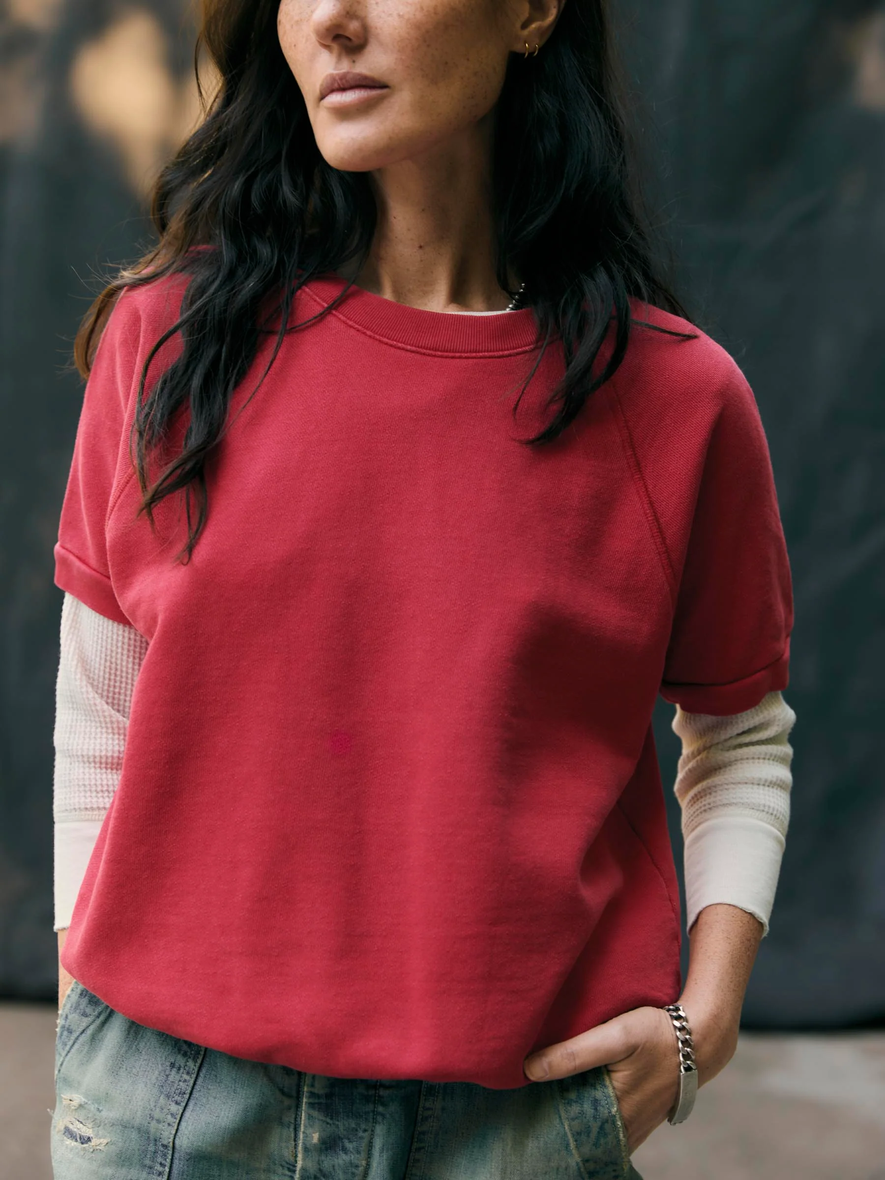 short sleeve raglan sweatshirt in red - Image 3