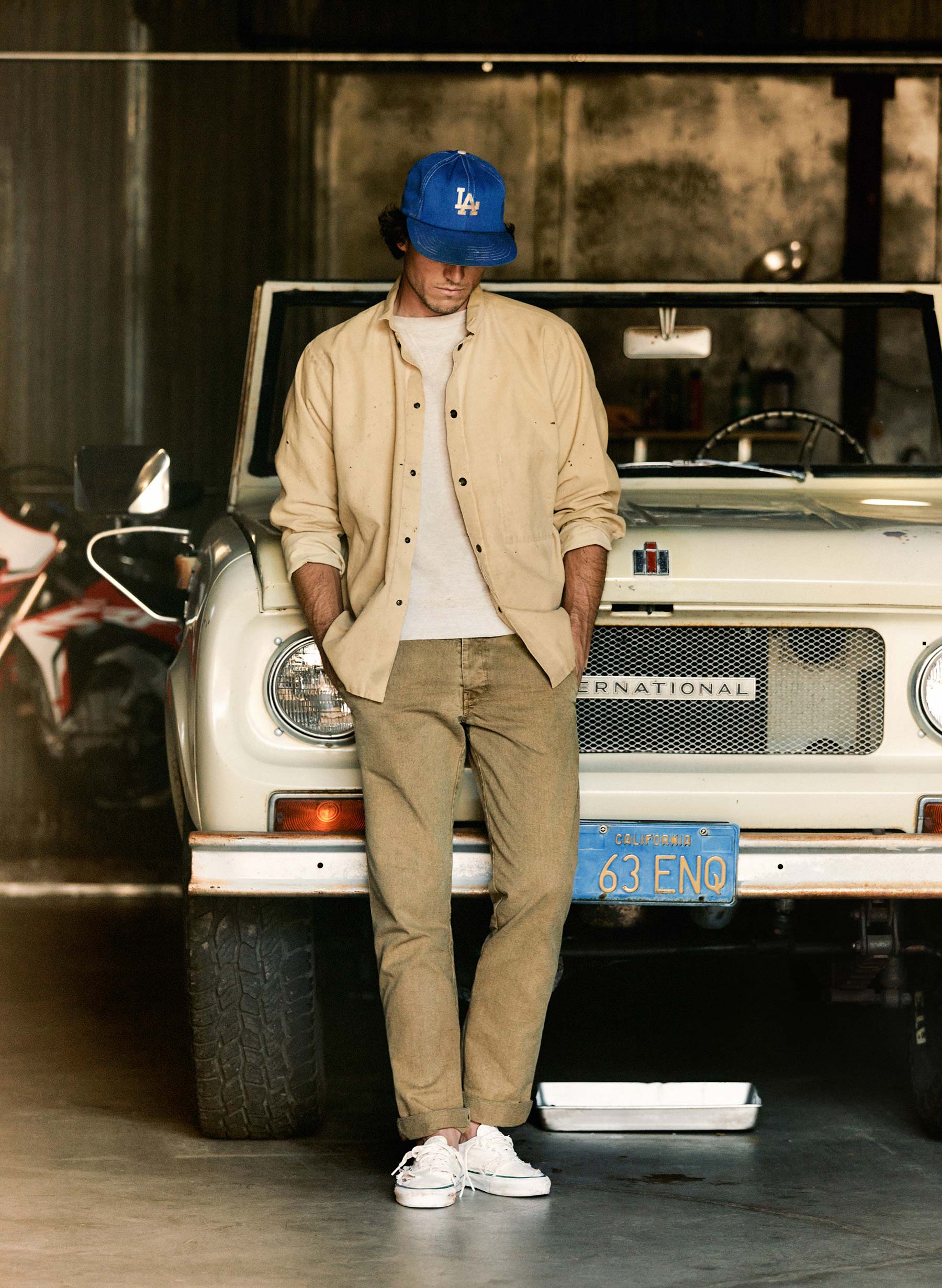 the all american chino in field tan - Image 11
