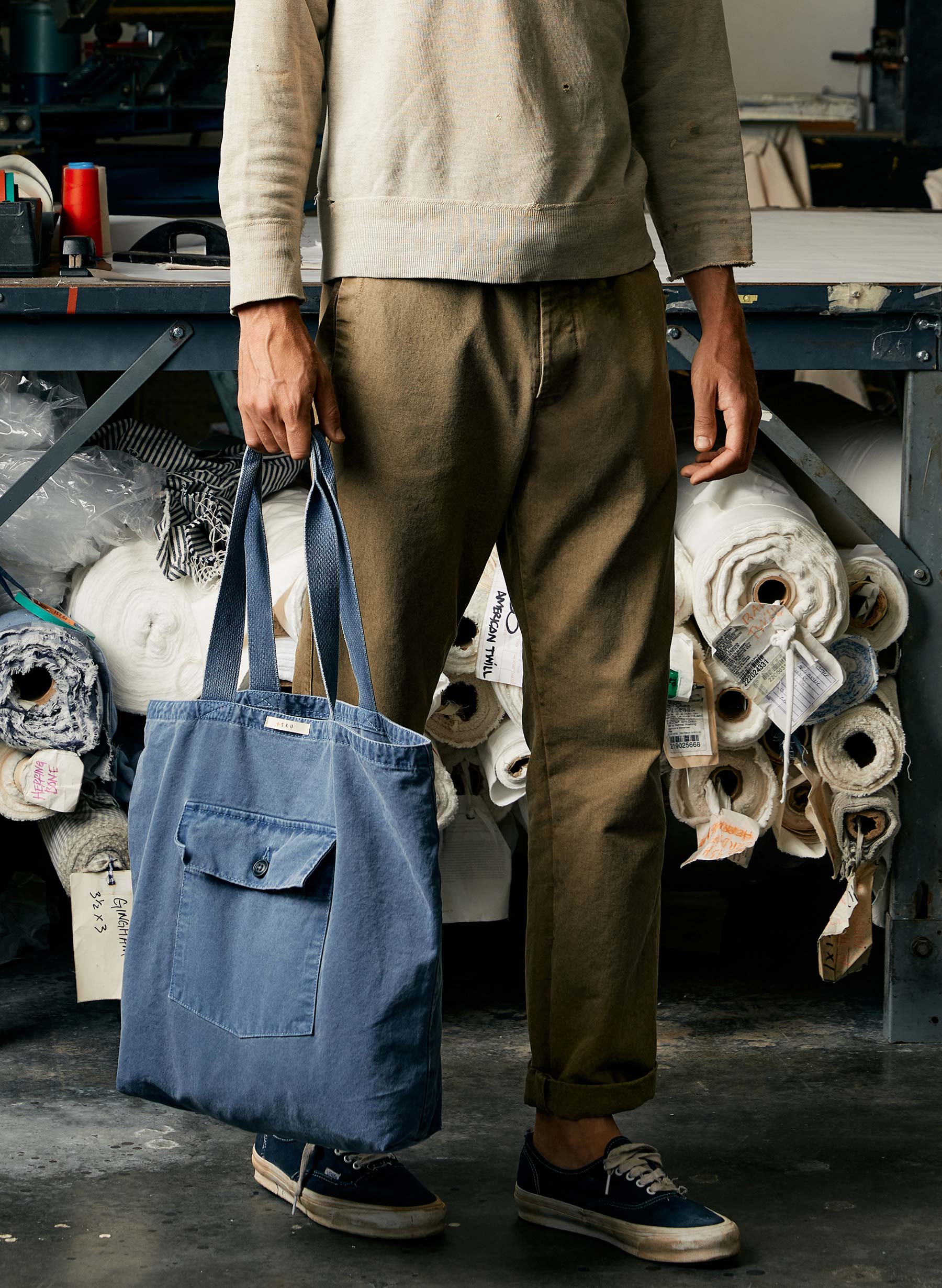 the all american chino in field tan - Image 4