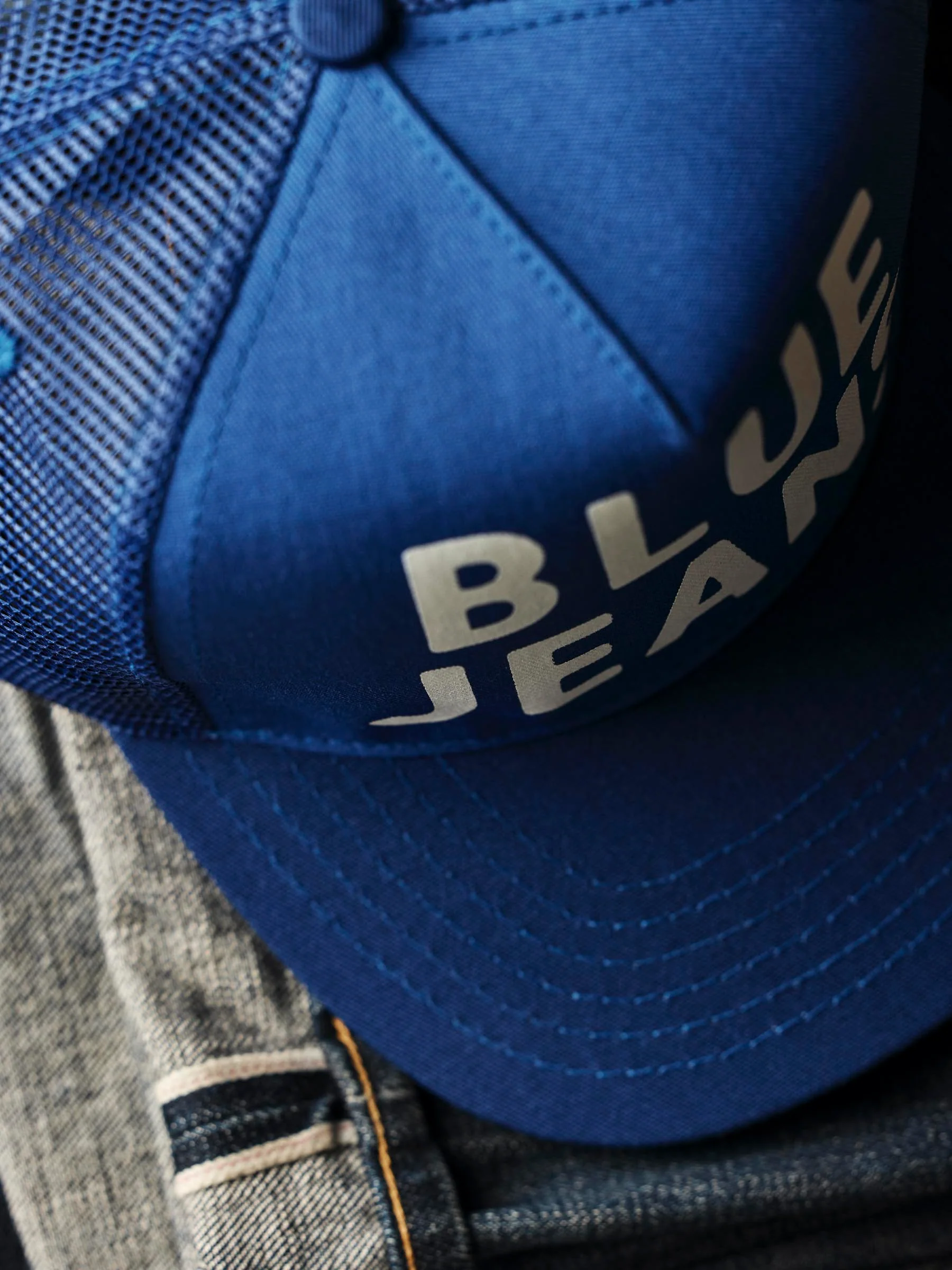 the "blue jeans" trucker - Image 2