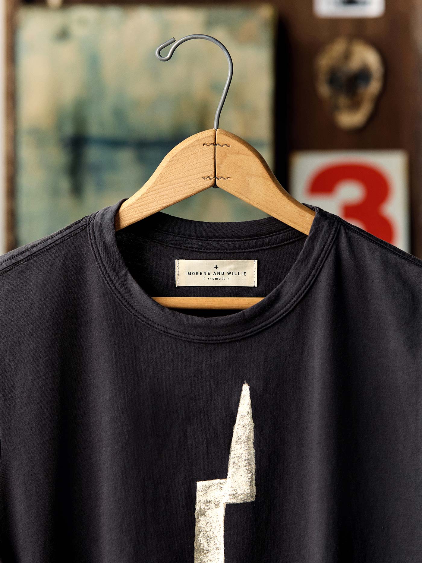 the "bolt" tee in black - Image 5