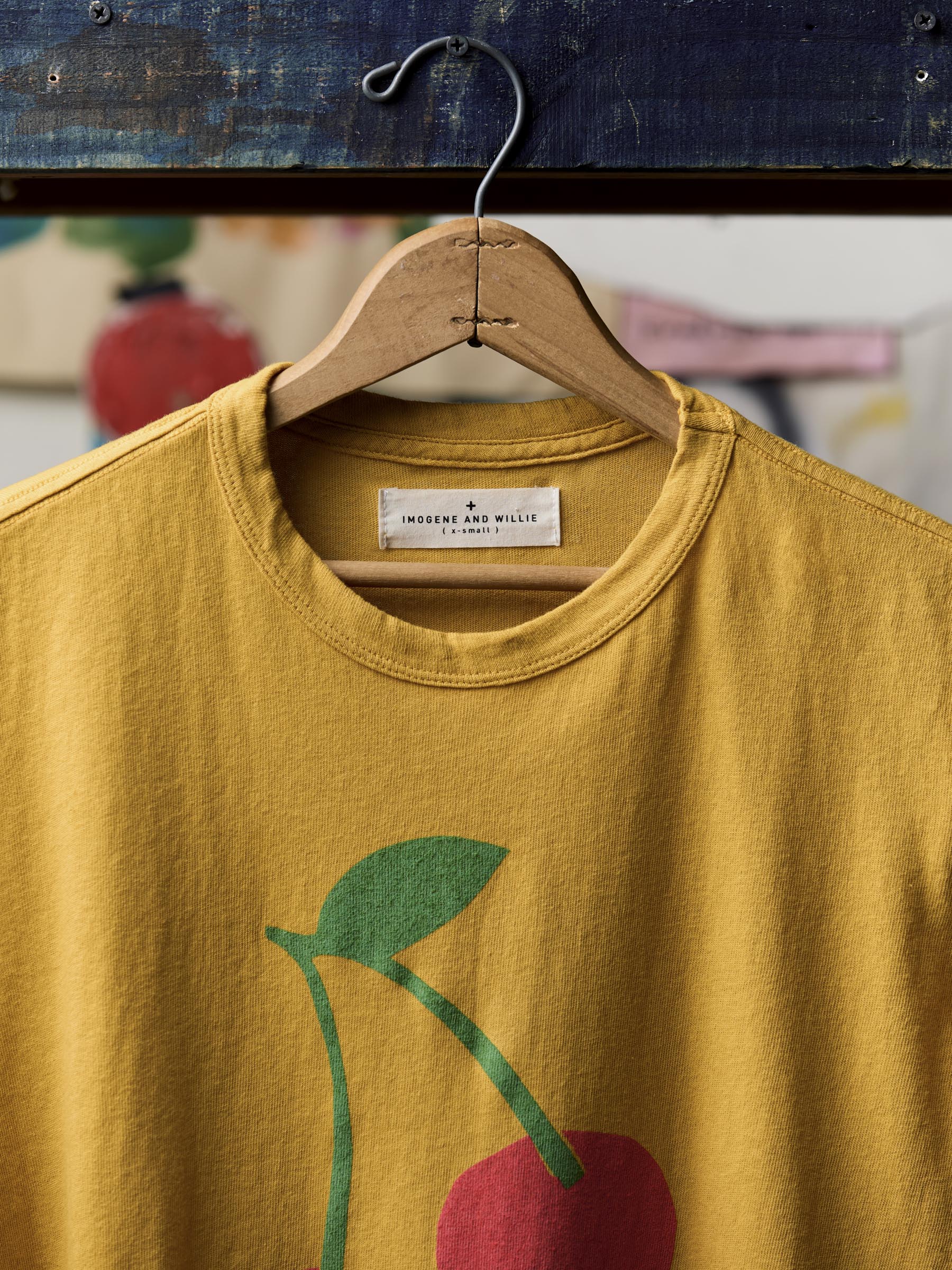 the "cherry" tee in gold - Image 3