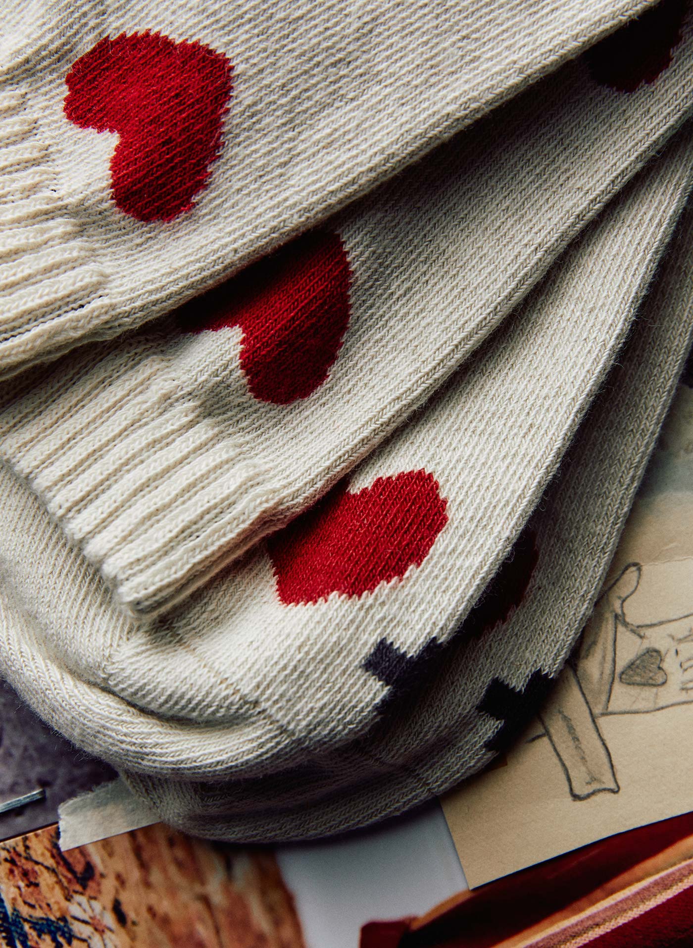 heart sock in natural - Image 4