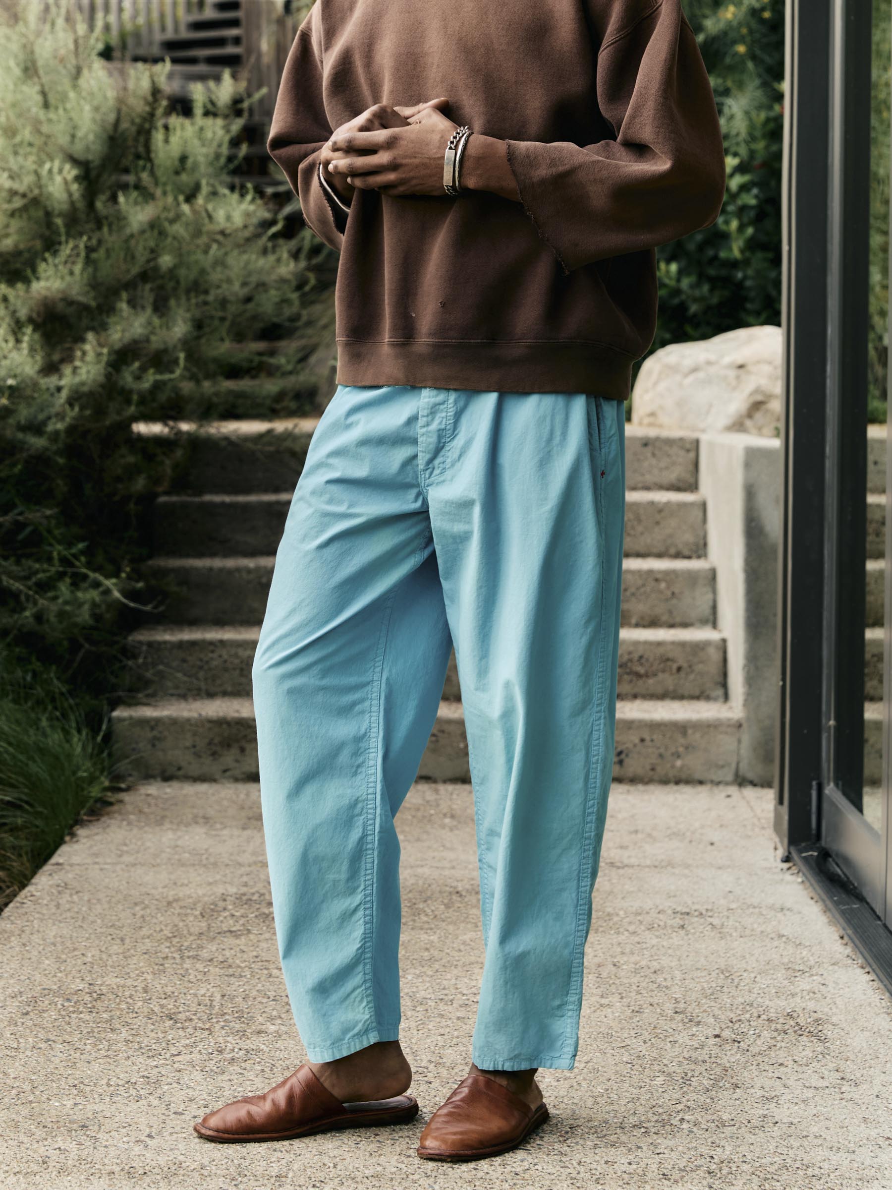 the lounge pant in aqua poplin - Image 6