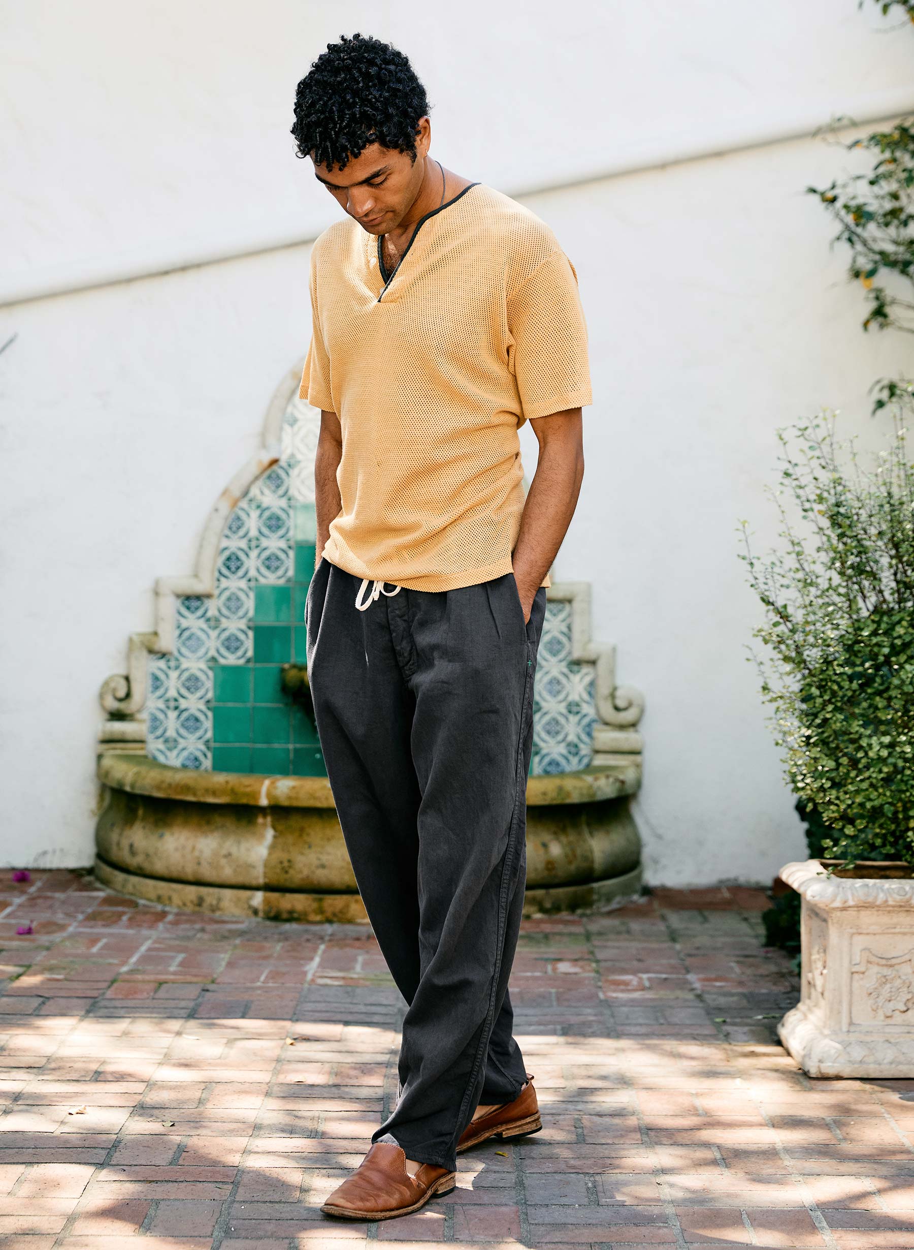 the lounge pant in faded black - Image 8
