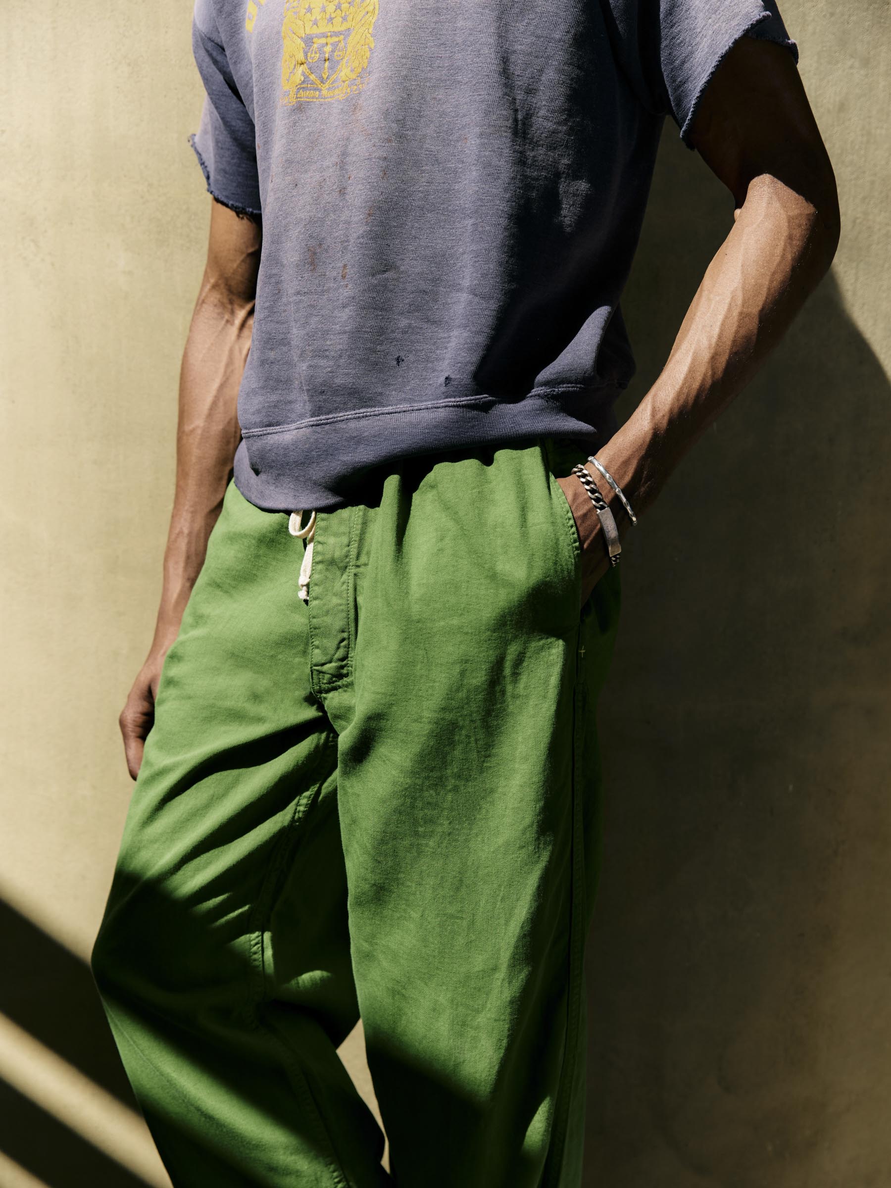 the lounge pant in fern green - Image 4