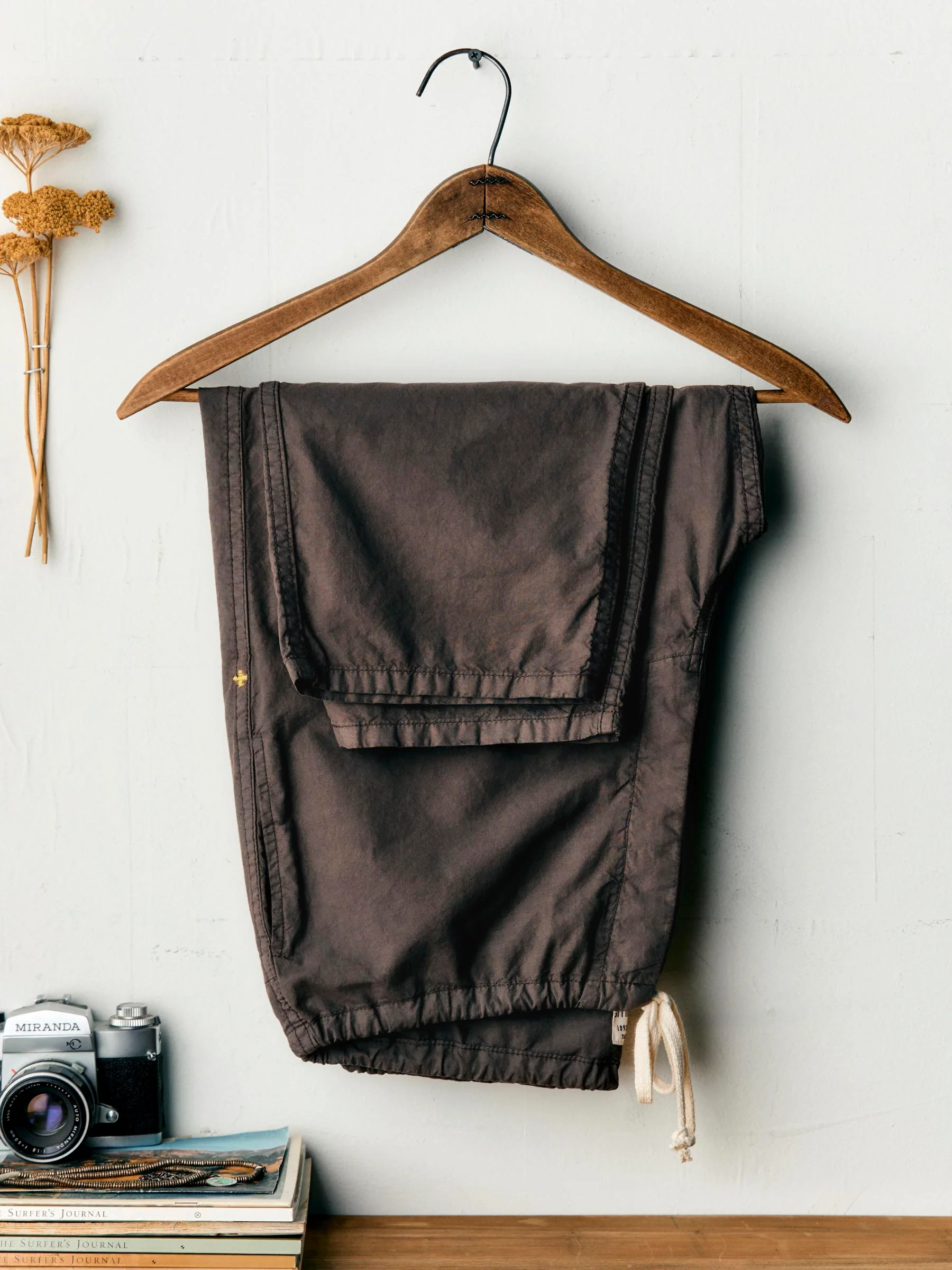 the lounge pant in umber poplin - Image 5