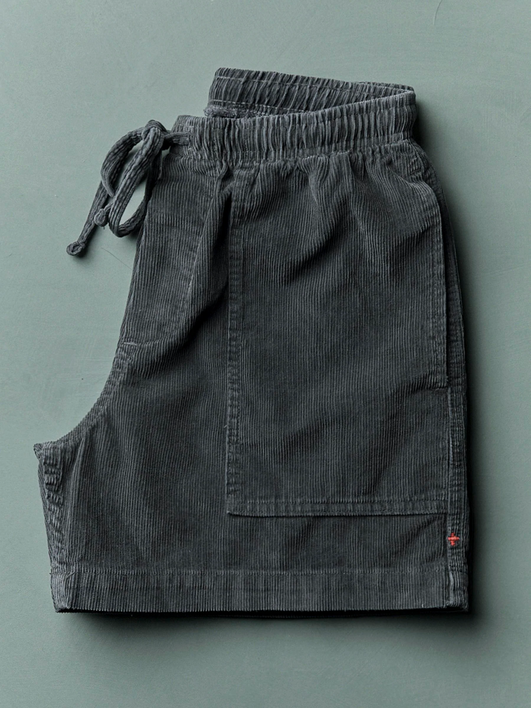 the lounge short in sunfaded black cord - Image 5