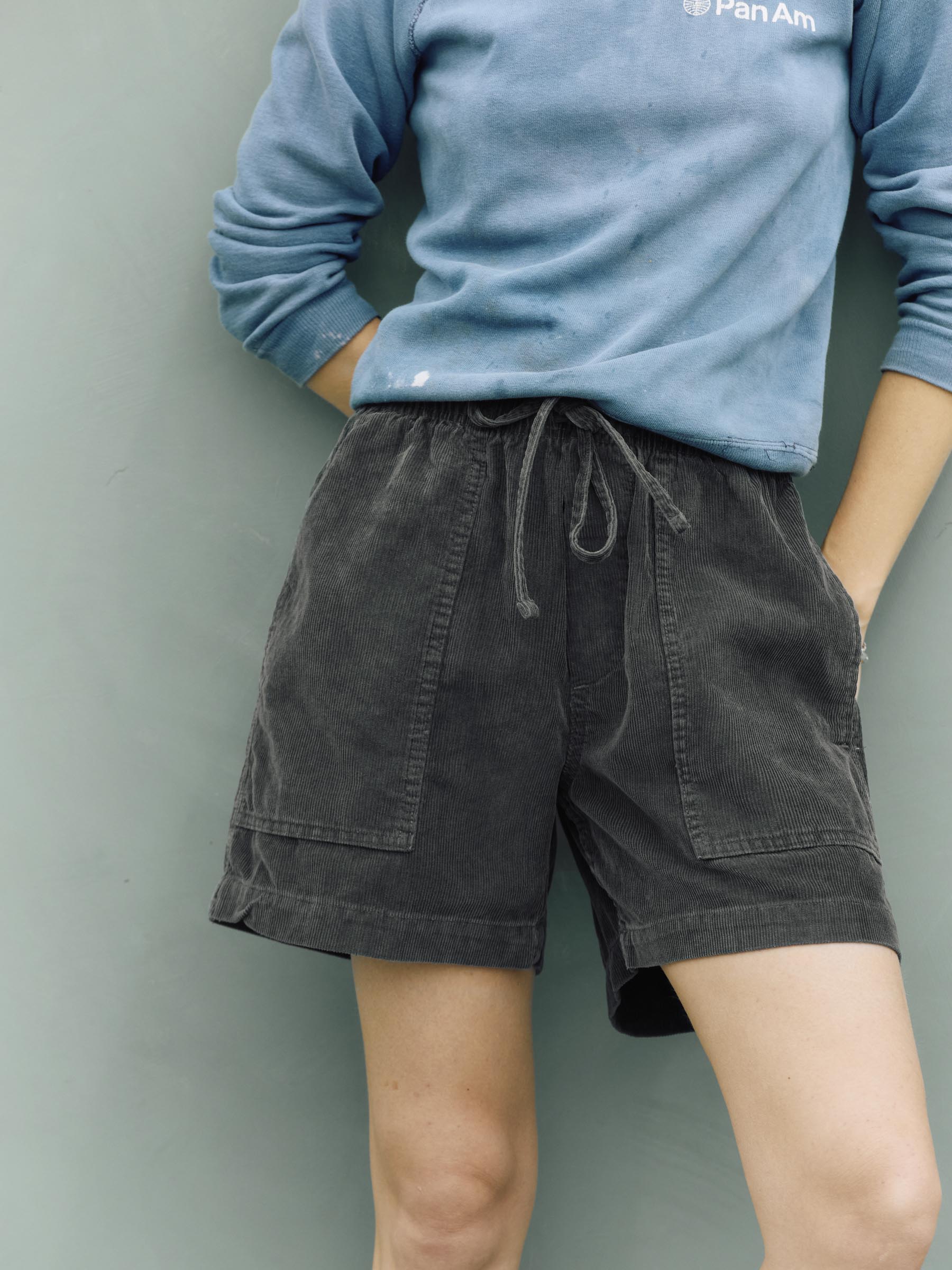 the lounge short in sunfaded black cord - Image 3