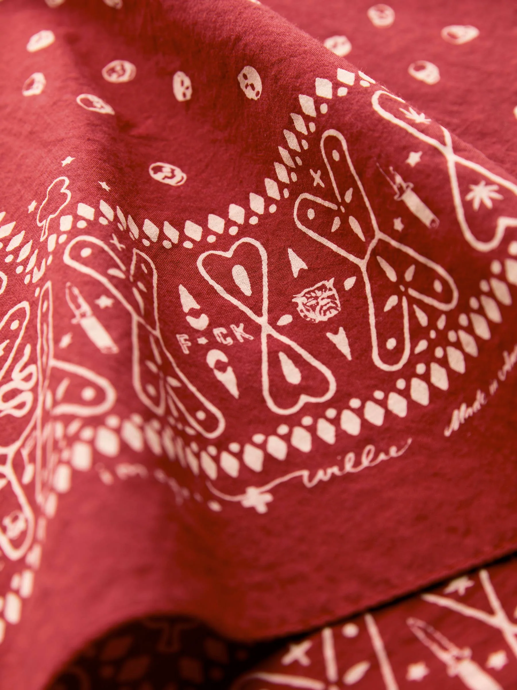 the "muerte" bandana in red - Image 5