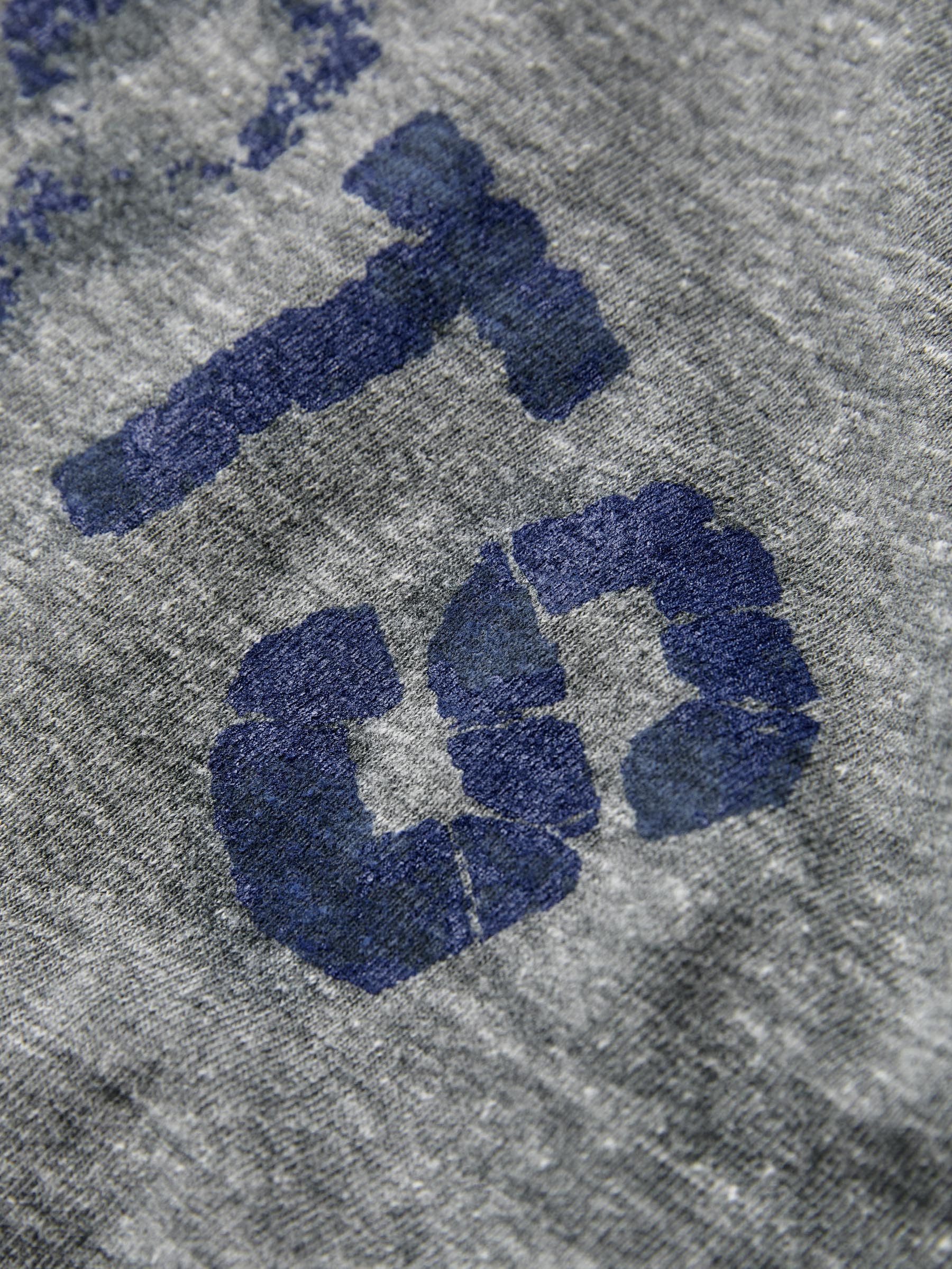 the "sports" tee in heather grey - Image 2