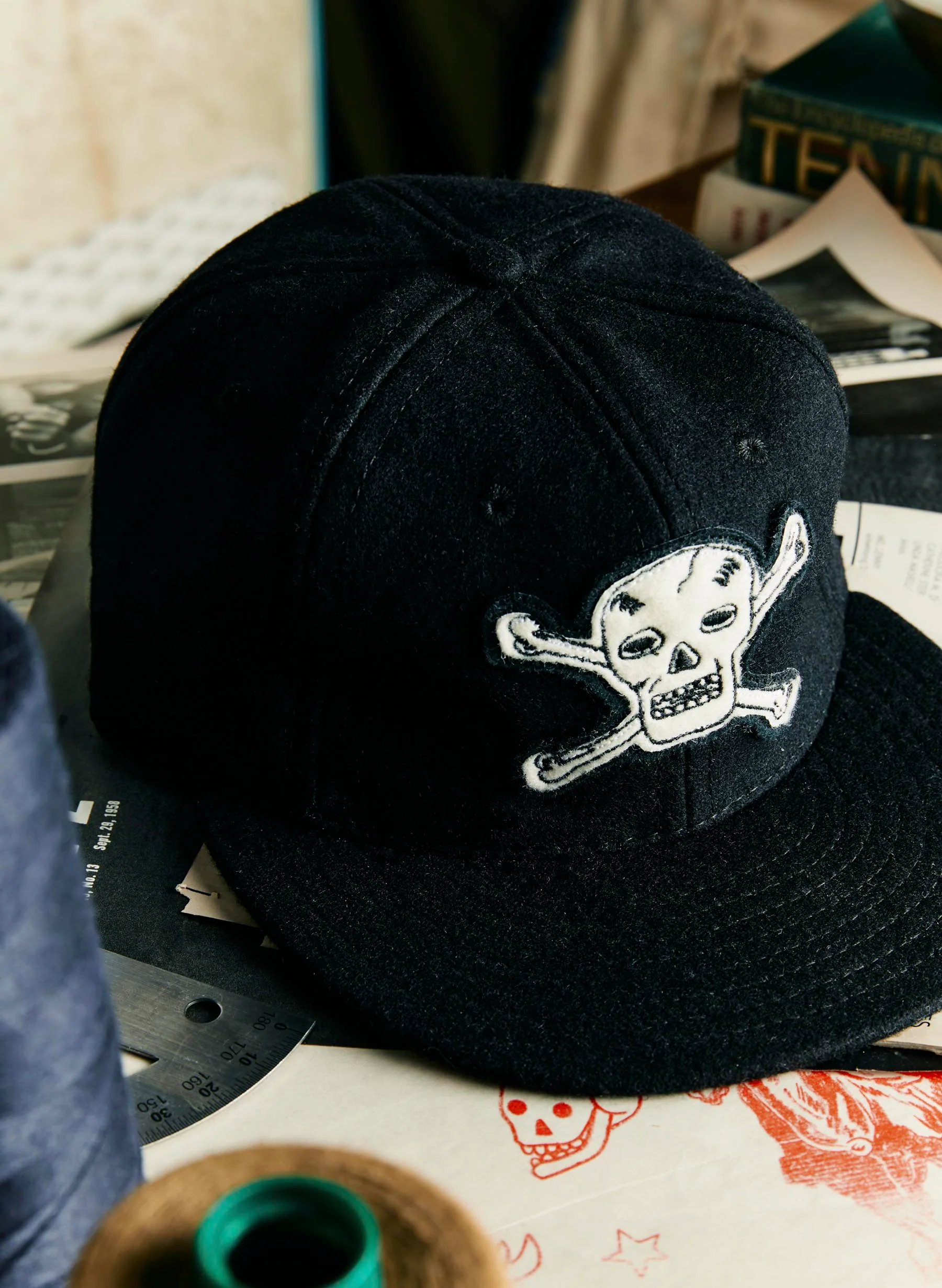 the wool "hellcats" cap in black - Image 7