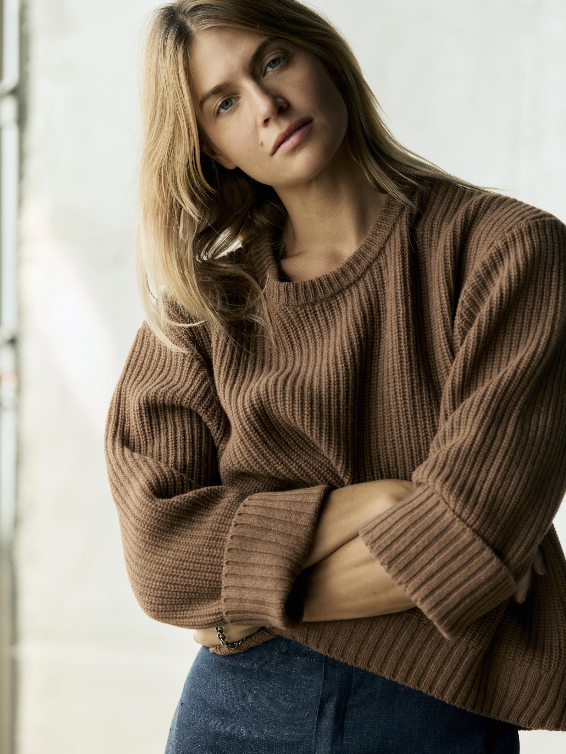 varese wool sweater in brown - Image 6