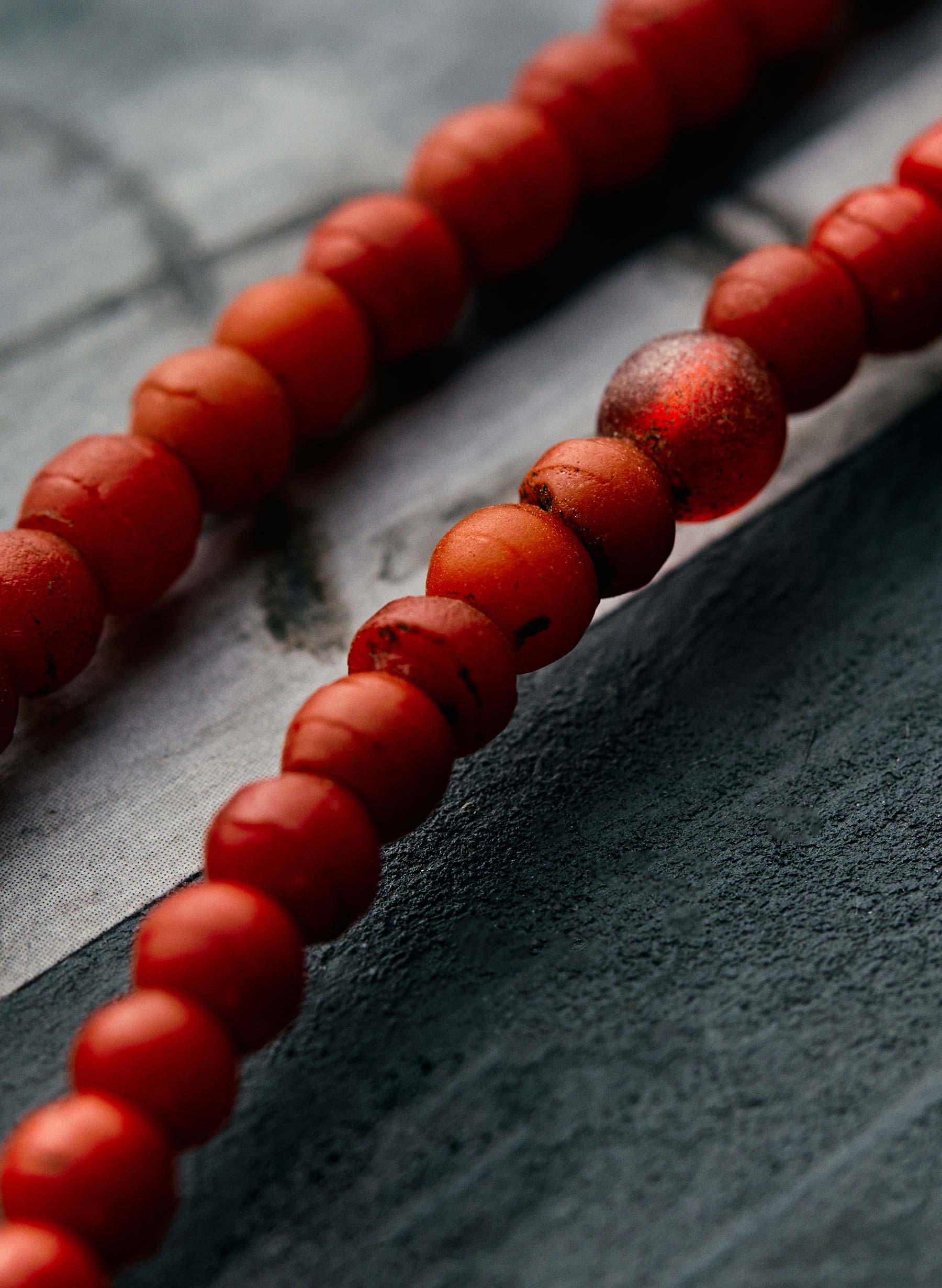 vintage red trade bead necklace - Image 3