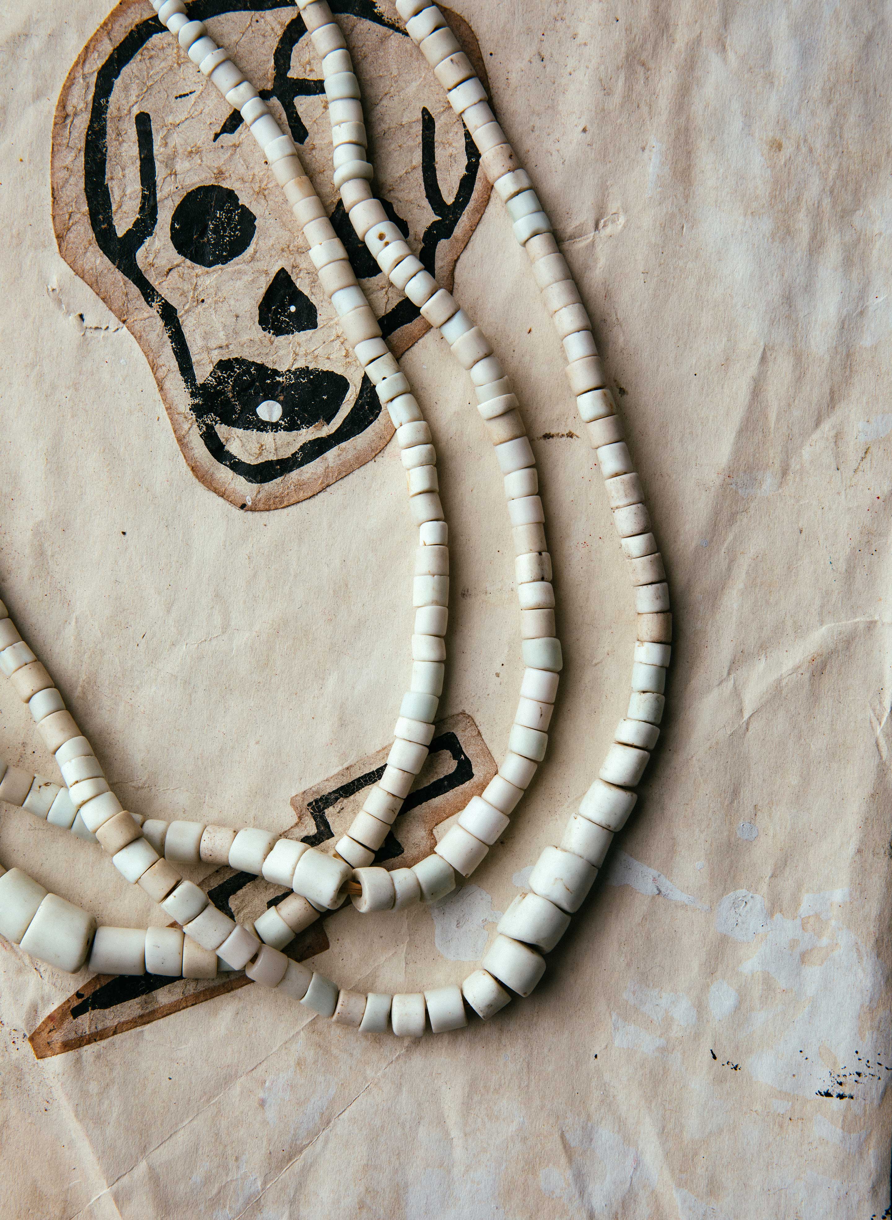 vintage white goomba trade bead necklace - Image 5