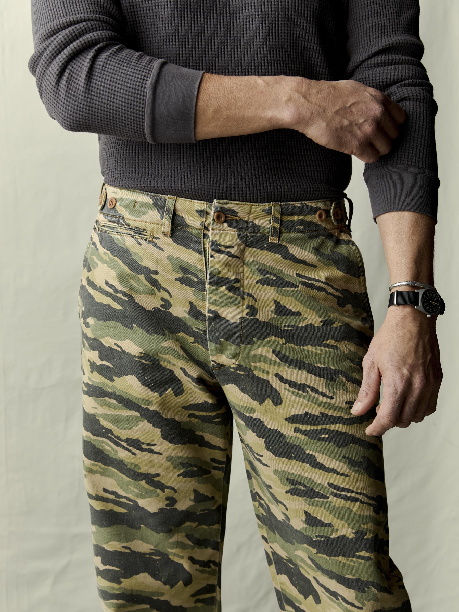 wilkison trouser in brushstroke camo - Image 3